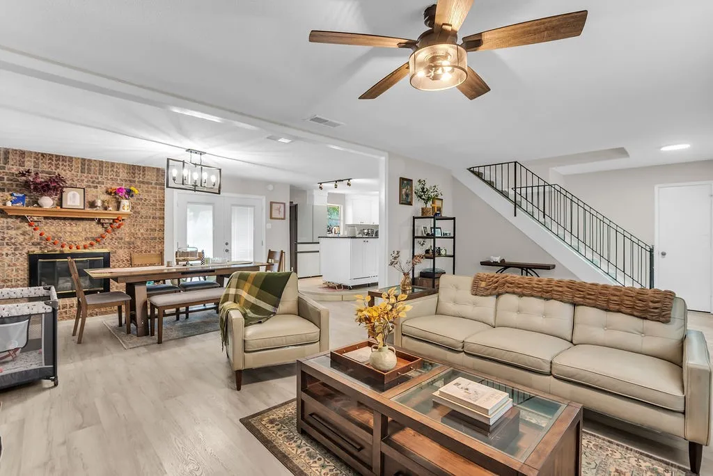 Single Family Residence For Rent in Dallas County , 2416 Summer Place Drive, Irving, Texas 75062, 3 Bedroom, 2 Bathroom, 2 Garage spaces, 1,796 Sqft, built in 1964, mls#21381389, Real Estate Agent in Irving, Homes For Rent in Dallas county, Homes For Rent in Irving, Realtor in Irving Texas, Real Estate Brokerage Independent Realty Texas, Luminita Cordes Realtor