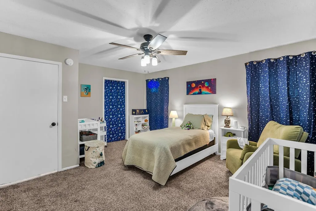 Single Family Residence For Rent in Dallas County , 2416 Summer Place Drive, Irving, Texas 75062, 3 Bedroom, 2 Bathroom, 2 Garage spaces, 1,796 Sqft, built in 1964, mls#21381389, Real Estate Agent in Irving, Homes For Rent in Dallas county, Homes For Rent in Irving, Realtor in Irving Texas, Real Estate Brokerage Independent Realty Texas, Luminita Cordes Realtor