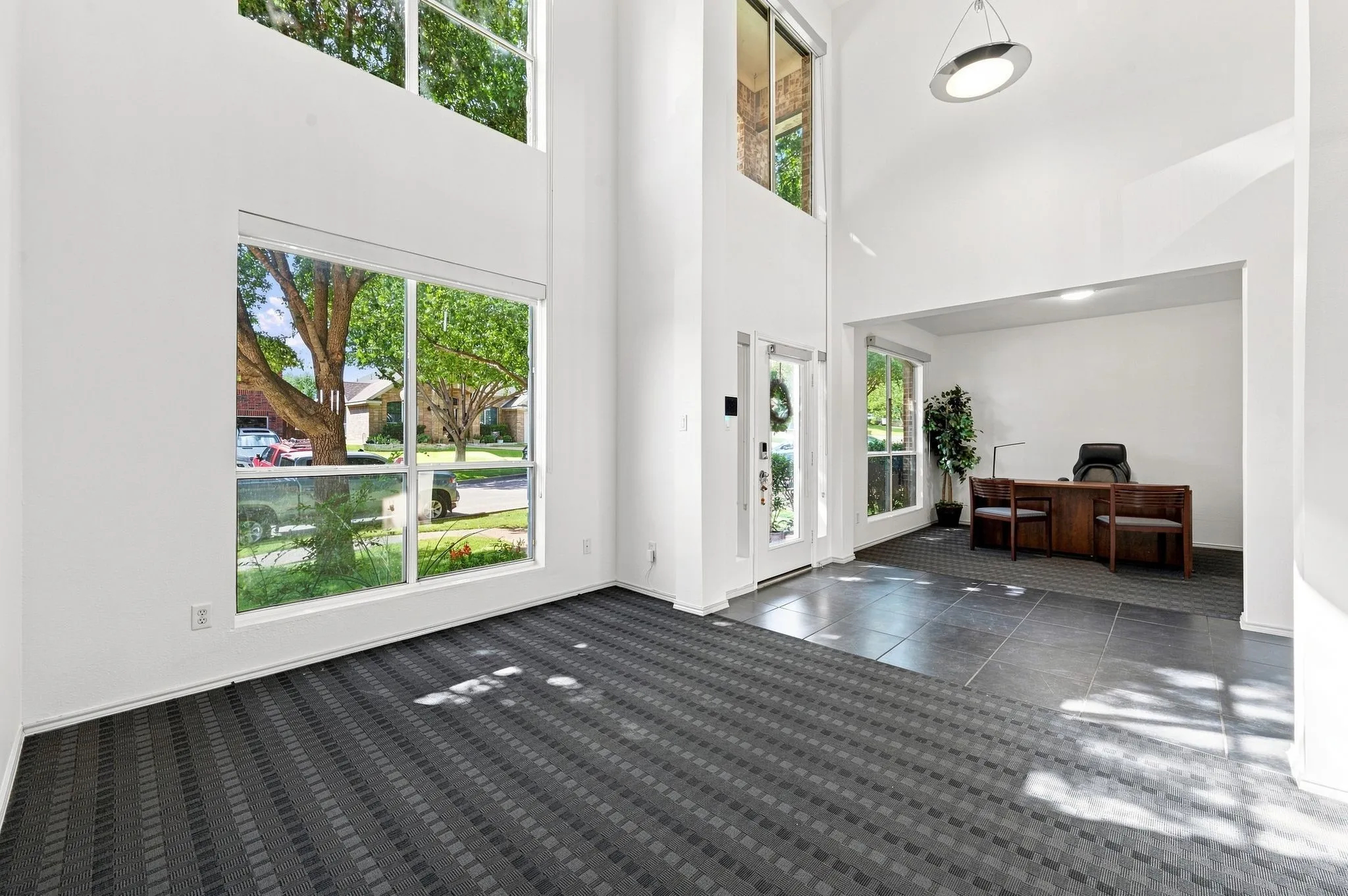 Single Family Residence For Sale in Tarrant County , 8125 Geranium Lane, Fort Worth, Texas 76123, 4 Bedroom, 4 Bathroom, 2 Garage spaces, 3,250 Sqft, built in 2004, mls#21380838, Real Estate Agent in Fort Worth, Homes For Sale in Tarrant county, Homes For Sale in Fort Worth, Realtor in Fort Worth Texas, Real Estate Brokerage Independent Realty Texas, Luminita Cordes Realtor