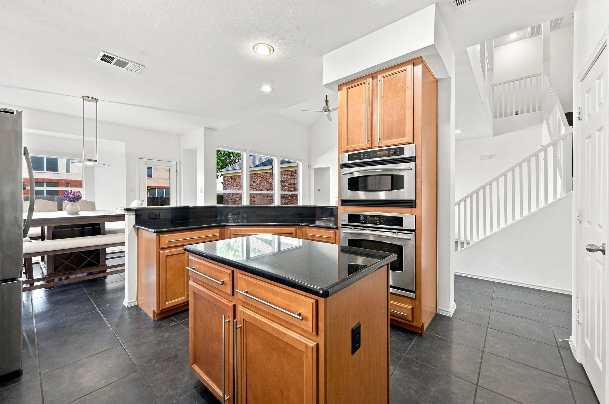 Single Family Residence For Sale in Tarrant County , 8125 Geranium Lane, Fort Worth, Texas 76123, 4 Bedroom, 4 Bathroom, 2 Garage spaces, 3,250 Sqft, built in 2004, mls#21380838, Real Estate Agent in Fort Worth, Homes For Sale in Tarrant county, Homes For Sale in Fort Worth, Realtor in Fort Worth Texas, Real Estate Brokerage Independent Realty Texas, Luminita Cordes Realtor