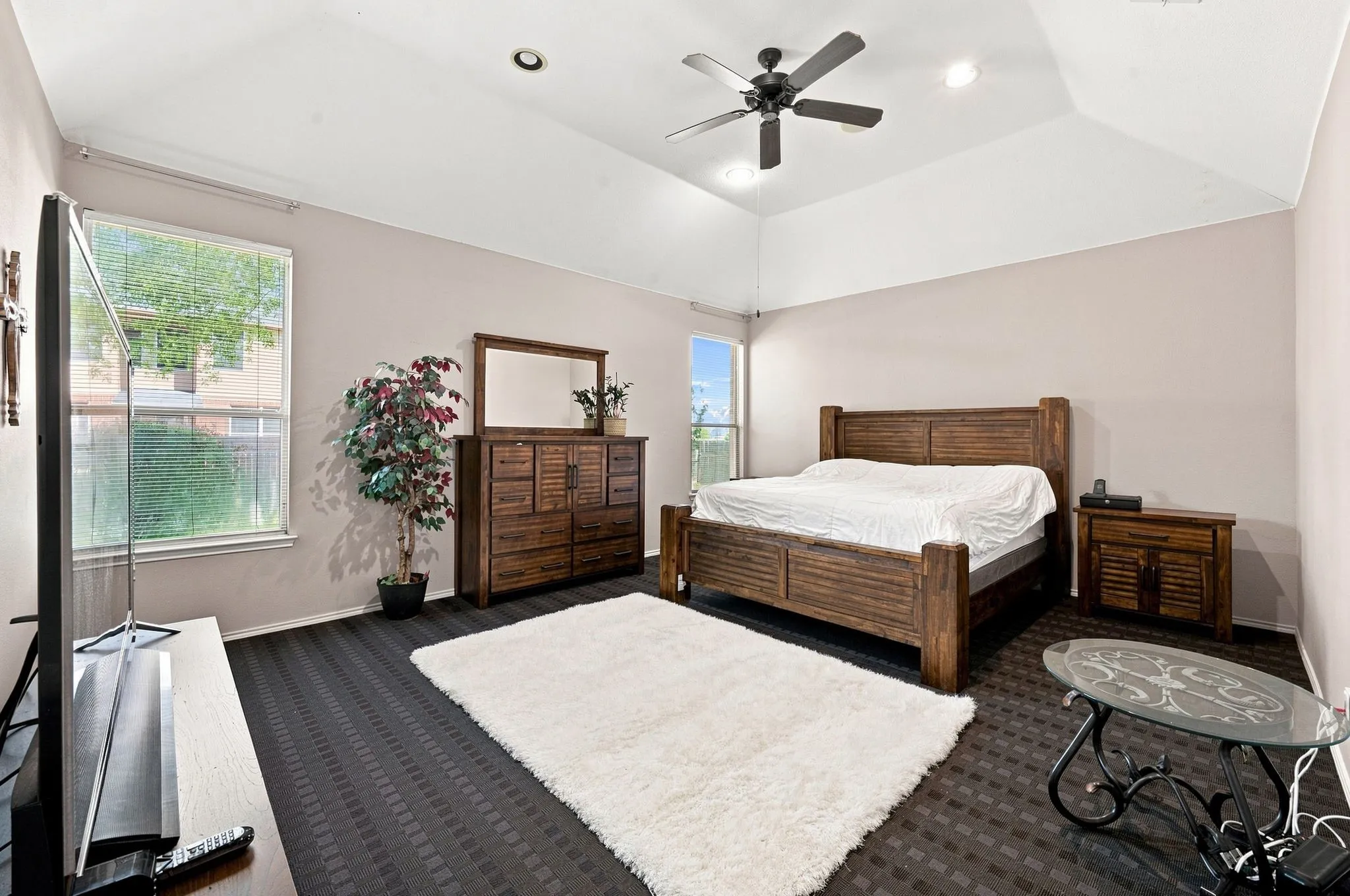 Single Family Residence For Sale in Tarrant County , 8125 Geranium Lane, Fort Worth, Texas 76123, 4 Bedroom, 4 Bathroom, 2 Garage spaces, 3,250 Sqft, built in 2004, mls#21380838, Real Estate Agent in Fort Worth, Homes For Sale in Tarrant county, Homes For Sale in Fort Worth, Realtor in Fort Worth Texas, Real Estate Brokerage Independent Realty Texas, Luminita Cordes Realtor