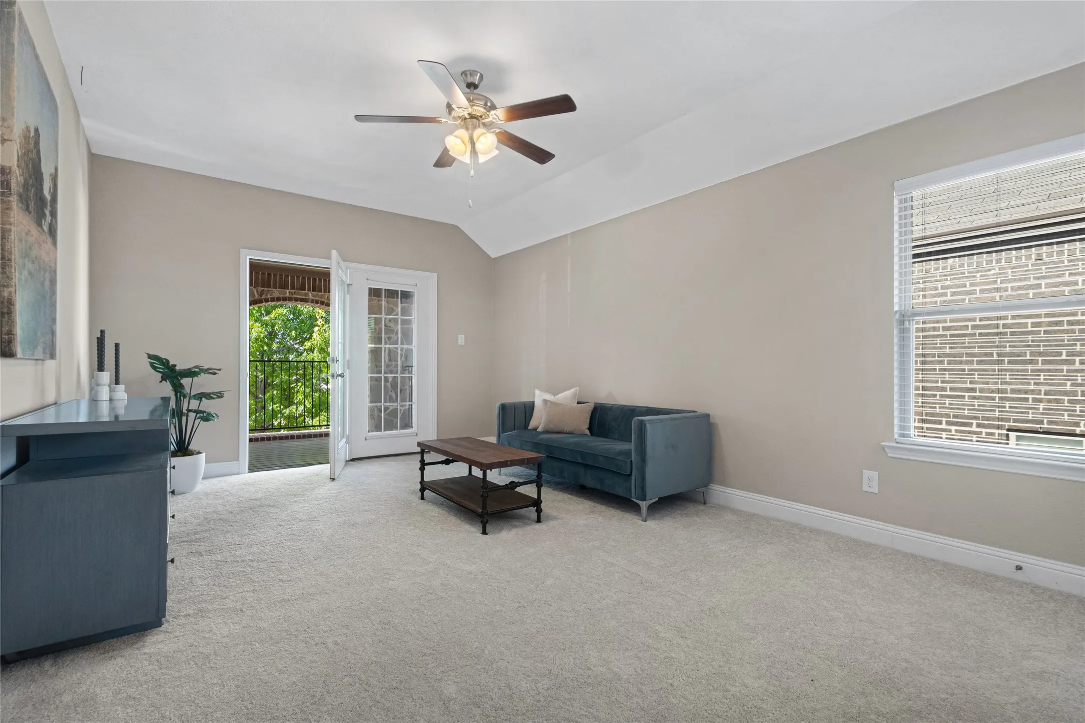 Single Family Residence For Sale in Denton County , 288 Hilltop Drive, Justin, Texas 76247, 4 Bedroom, 3 Bathroom, 3 Garage spaces, 2,829 Sqft, built in 2017, mls#21381131, Real Estate Agent in Justin, Homes For Sale in Denton county, Homes For Sale in Justin, Realtor in Justin Texas, Real Estate Brokerage Independent Realty Texas, Luminita Cordes Realtor