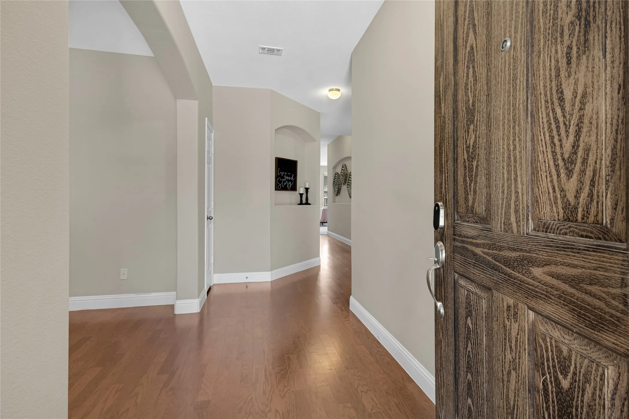 Single Family Residence For Sale in Denton County , 288 Hilltop Drive, Justin, Texas 76247, 4 Bedroom, 3 Bathroom, 3 Garage spaces, 2,829 Sqft, built in 2017, mls#21381131, Real Estate Agent in Justin, Homes For Sale in Denton county, Homes For Sale in Justin, Realtor in Justin Texas, Real Estate Brokerage Independent Realty Texas, Luminita Cordes Realtor