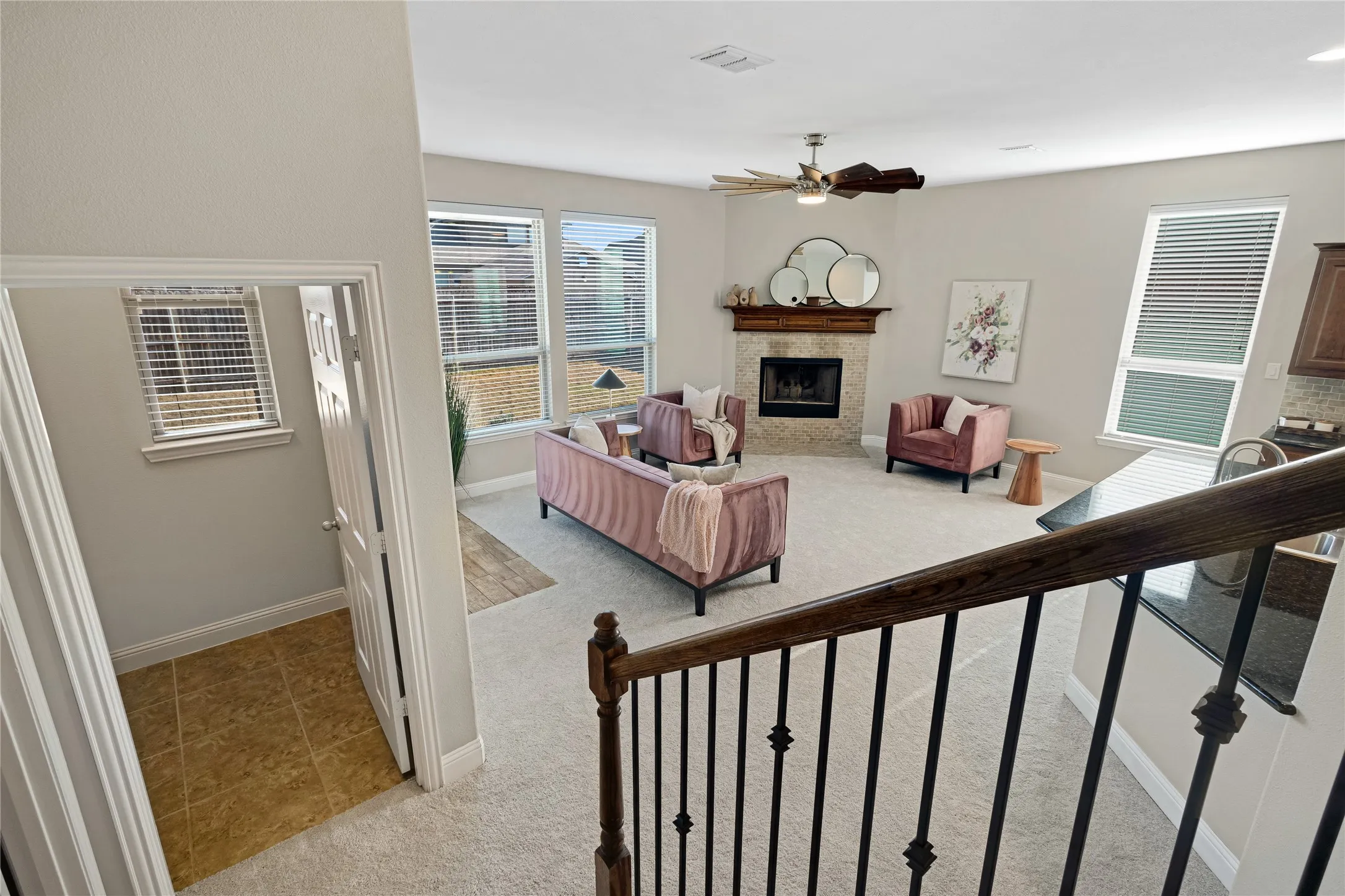 Single Family Residence For Sale in Denton County , 288 Hilltop Drive, Justin, Texas 76247, 4 Bedroom, 3 Bathroom, 3 Garage spaces, 2,829 Sqft, built in 2017, mls#21381131, Real Estate Agent in Justin, Homes For Sale in Denton county, Homes For Sale in Justin, Realtor in Justin Texas, Real Estate Brokerage Independent Realty Texas, Luminita Cordes Realtor