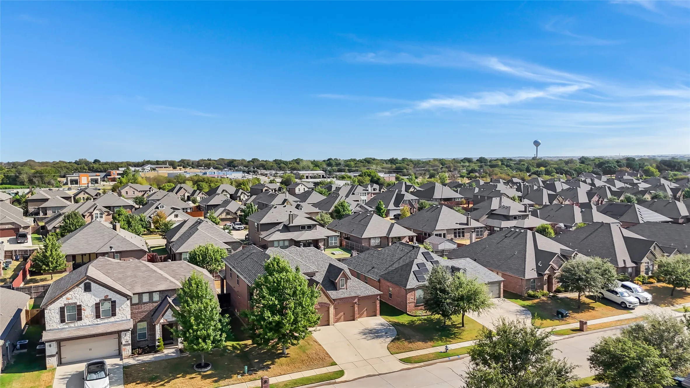 Single Family Residence For Sale in Denton County , 288 Hilltop Drive, Justin, Texas 76247, 4 Bedroom, 3 Bathroom, 3 Garage spaces, 2,829 Sqft, built in 2017, mls#21381131, Real Estate Agent in Justin, Homes For Sale in Denton county, Homes For Sale in Justin, Realtor in Justin Texas, Real Estate Brokerage Independent Realty Texas, Luminita Cordes Realtor