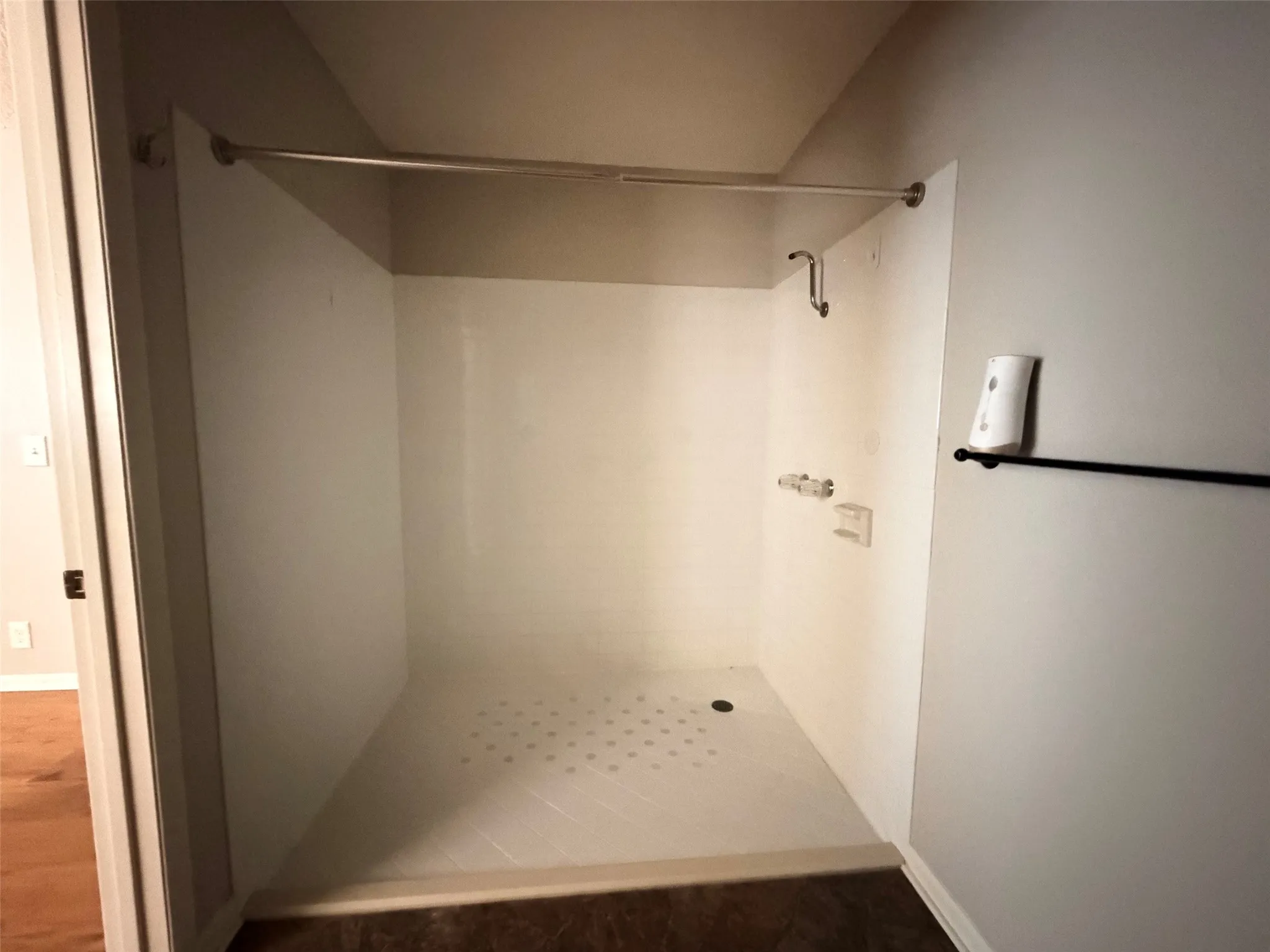 Single Family Residence For Sale in Grayson County , 2307 Arapaho Drive, Denison, Texas 75020, 2 Bedroom, 2 Bathroom, 2 Garage spaces, 1,239 Sqft, built in 1983, mls#21376585, Real Estate Agent in Denison, Homes For Sale in Grayson county, Homes For Sale in Denison, Realtor in Denison Texas, Real Estate Brokerage Independent Realty Texas, Luminita Cordes Realtor
