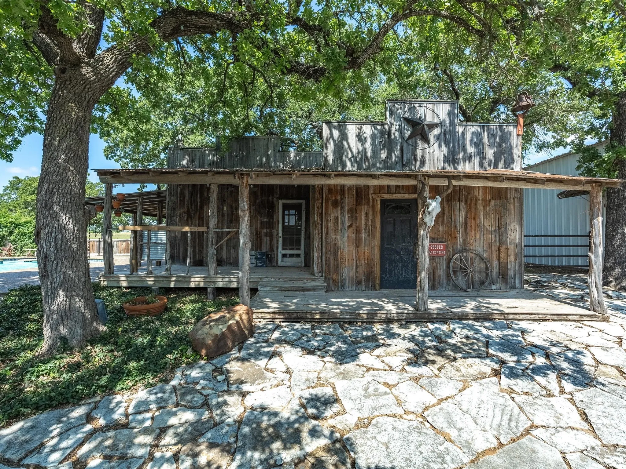 Single Family Residence For Sale in Wise County , 2971 E Highway 114, Boyd, Texas 76023, 3 Bedroom, 2 Bathroom, Garage spaces, 1,736 Sqft, built in 1975, mls#21381311, Real Estate Agent in Boyd, Homes For Sale in Wise county, Homes For Sale in Boyd, Realtor in Boyd Texas, Real Estate Brokerage Independent Realty Texas, Luminita Cordes Realtor