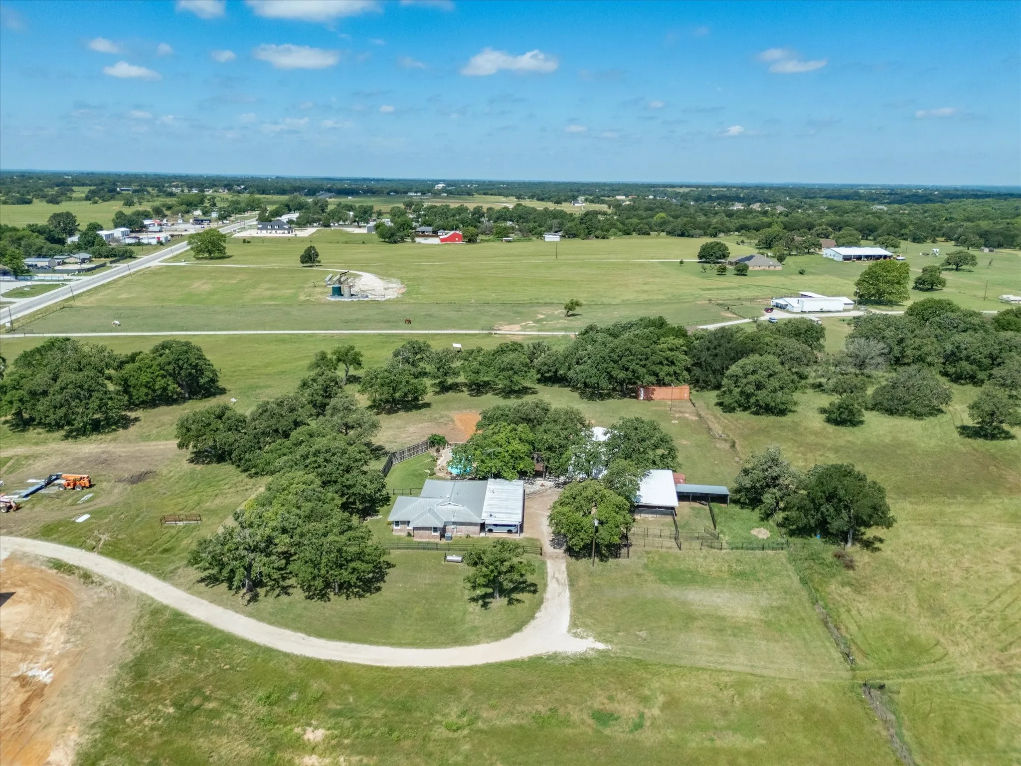 Single Family Residence For Sale in Wise County , 2971 E Highway 114, Boyd, Texas 76023, 3 Bedroom, 2 Bathroom, Garage spaces, 1,736 Sqft, built in 1975, mls#21381311, Real Estate Agent in Boyd, Homes For Sale in Wise county, Homes For Sale in Boyd, Realtor in Boyd Texas, Real Estate Brokerage Independent Realty Texas, Luminita Cordes Realtor
