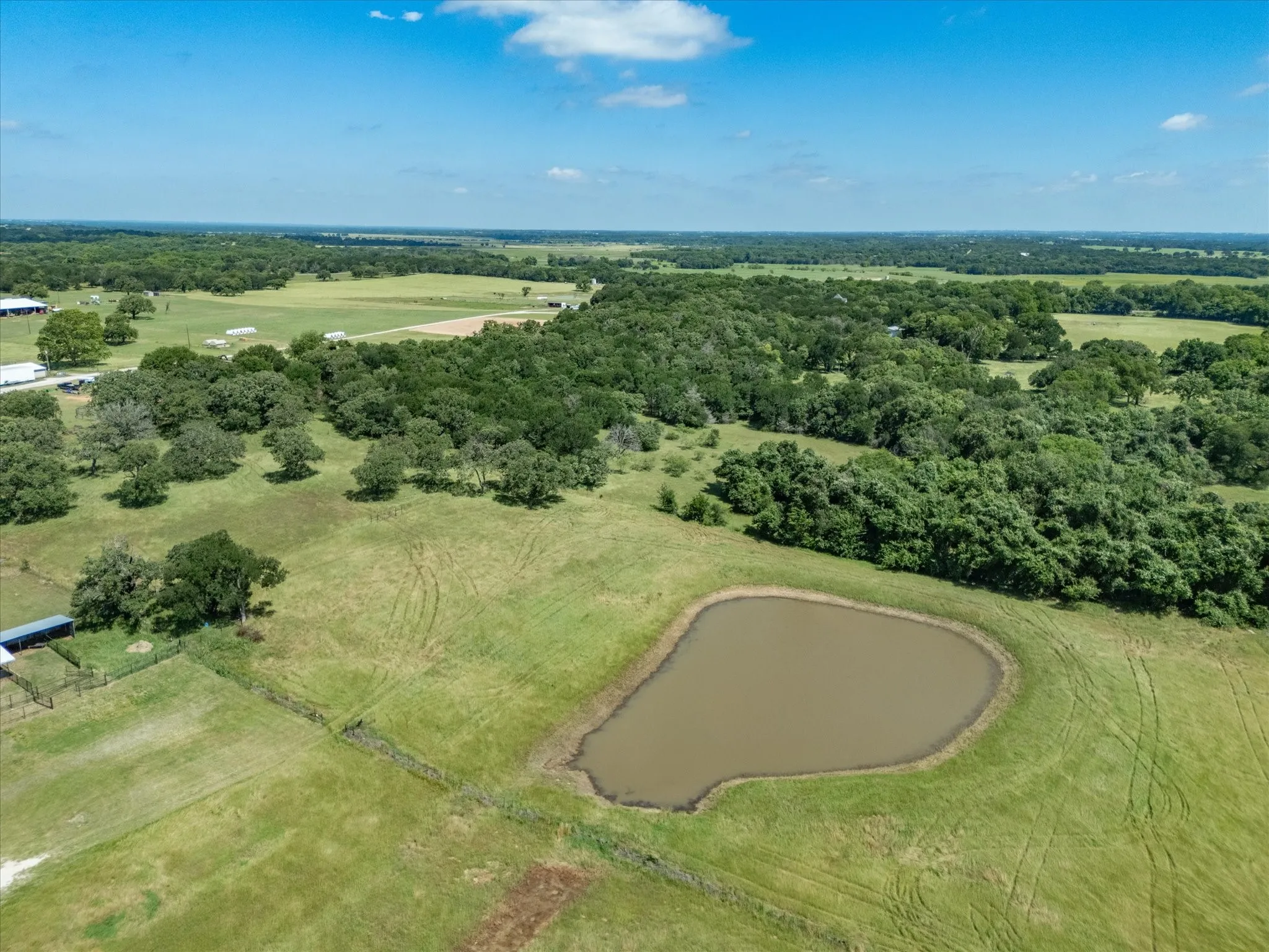Single Family Residence For Sale in Wise County , 2971 E Highway 114, Boyd, Texas 76023, 3 Bedroom, 2 Bathroom, Garage spaces, 1,736 Sqft, built in 1975, mls#21381311, Real Estate Agent in Boyd, Homes For Sale in Wise county, Homes For Sale in Boyd, Realtor in Boyd Texas, Real Estate Brokerage Independent Realty Texas, Luminita Cordes Realtor