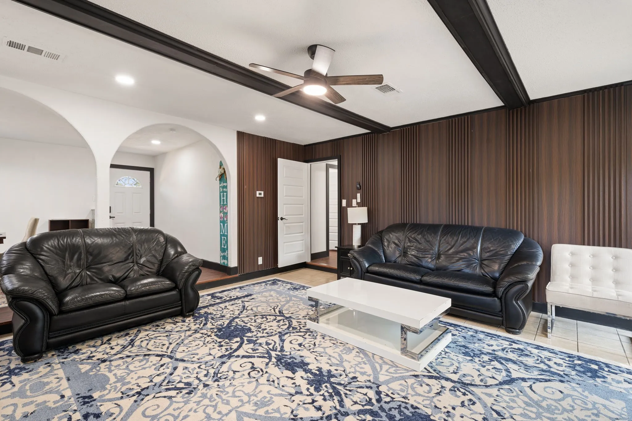 Single Family Residence For Rent in Dallas County , 13640 Purple Sage Road, Dallas, Texas 75240, 3 Bedroom, 2 Bathroom, 2 Garage spaces, 1,608 Sqft, built in 1964, mls#21381404, Real Estate Agent in Dallas, Homes For Rent in Dallas county, Homes For Rent in Dallas, Realtor in Dallas Texas, Real Estate Brokerage Independent Realty Texas, Luminita Cordes Realtor