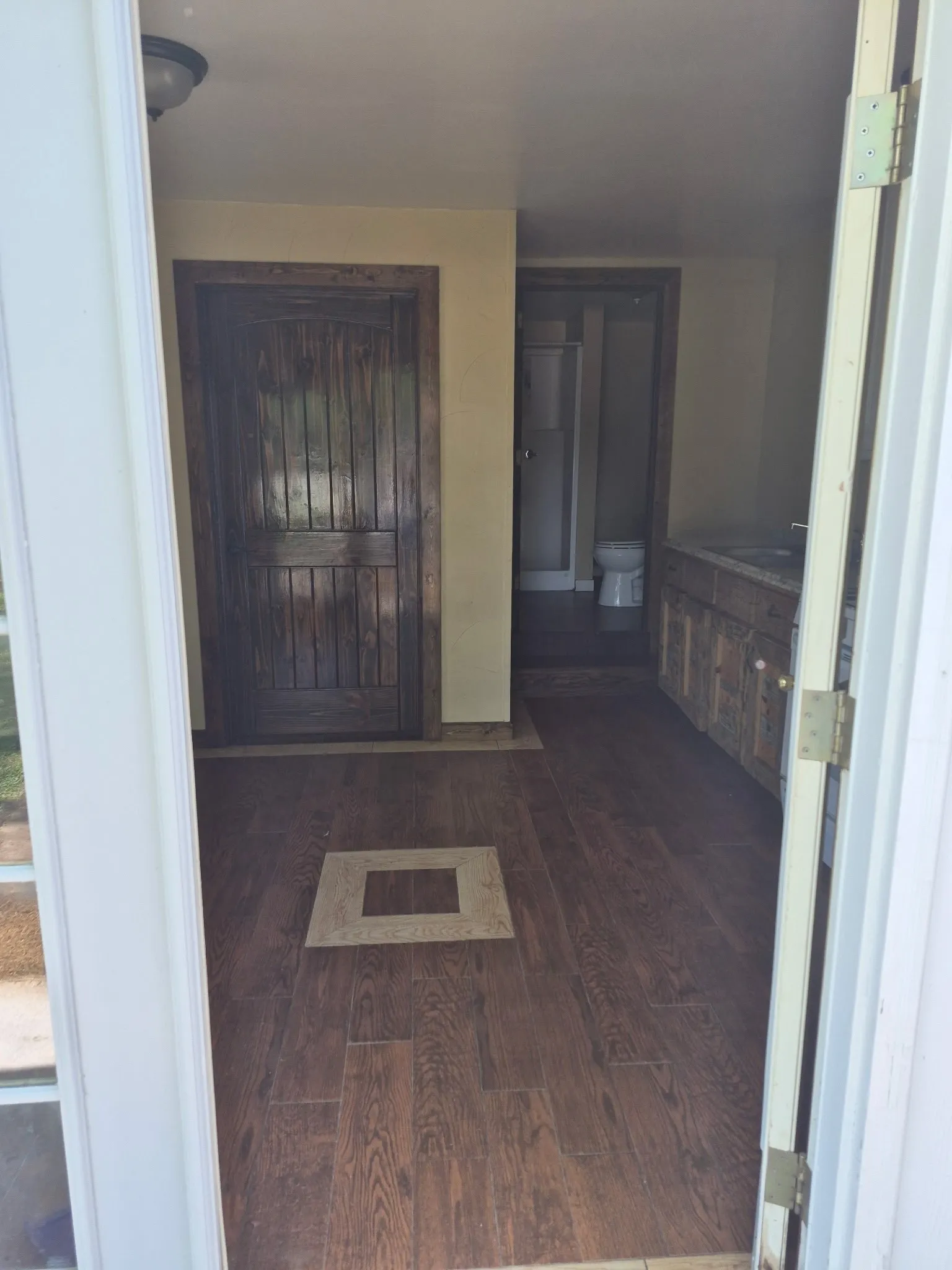 Single Family Residence For Sale in Montague County , 406 Broad Street, Nocona, Texas 76255, 3 Bedroom, 1 Bathroom, Garage spaces, 1,200 Sqft, built in 1930, mls#21381407, Real Estate Agent in Nocona, Homes For Sale in Montague county, Homes For Sale in Nocona, Realtor in Nocona Texas, Real Estate Brokerage Independent Realty Texas, Luminita Cordes Realtor