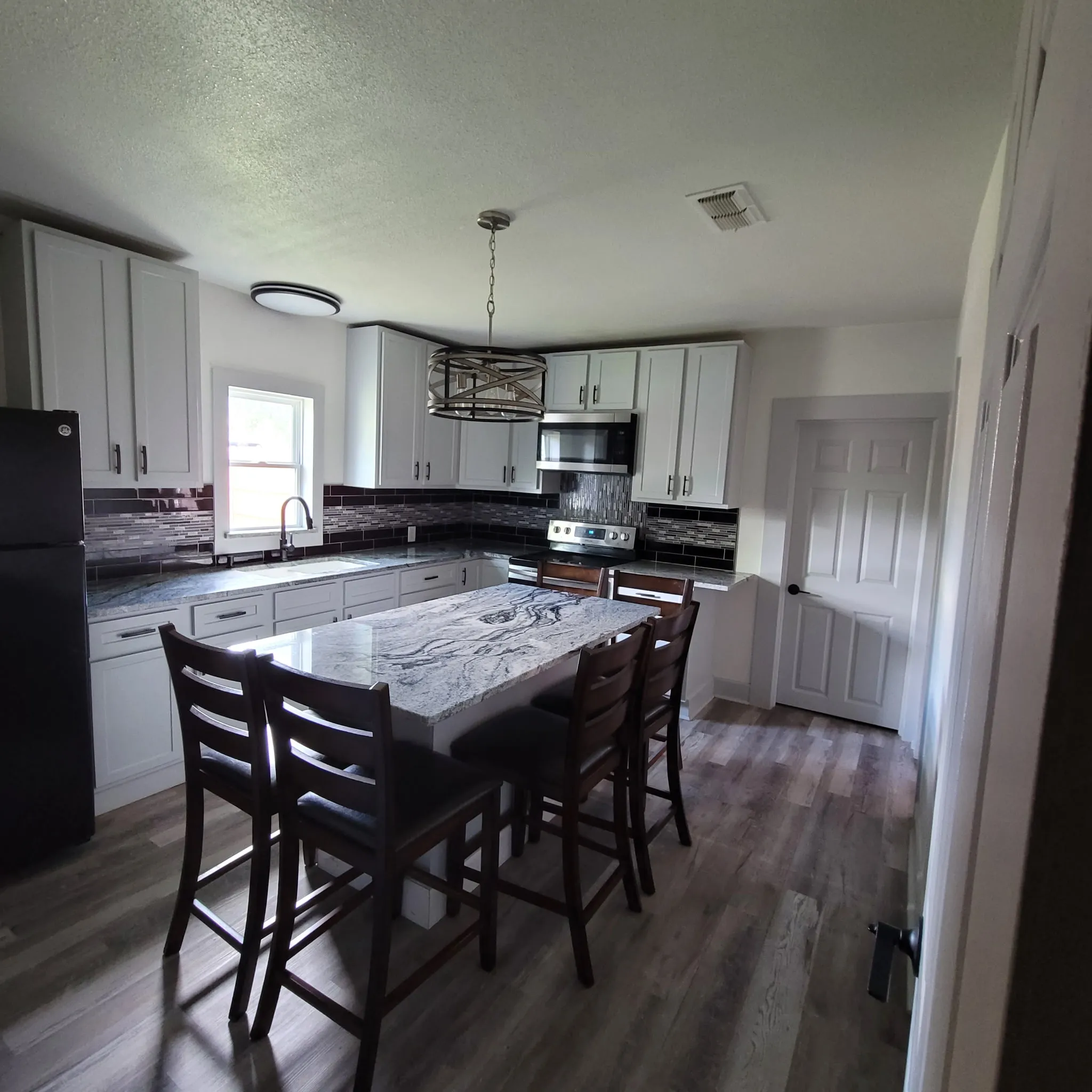 Single Family Residence For Sale in Montague County , 406 Broad Street, Nocona, Texas 76255, 3 Bedroom, 1 Bathroom, Garage spaces, 1,200 Sqft, built in 1930, mls#21381407, Real Estate Agent in Nocona, Homes For Sale in Montague county, Homes For Sale in Nocona, Realtor in Nocona Texas, Real Estate Brokerage Independent Realty Texas, Luminita Cordes Realtor