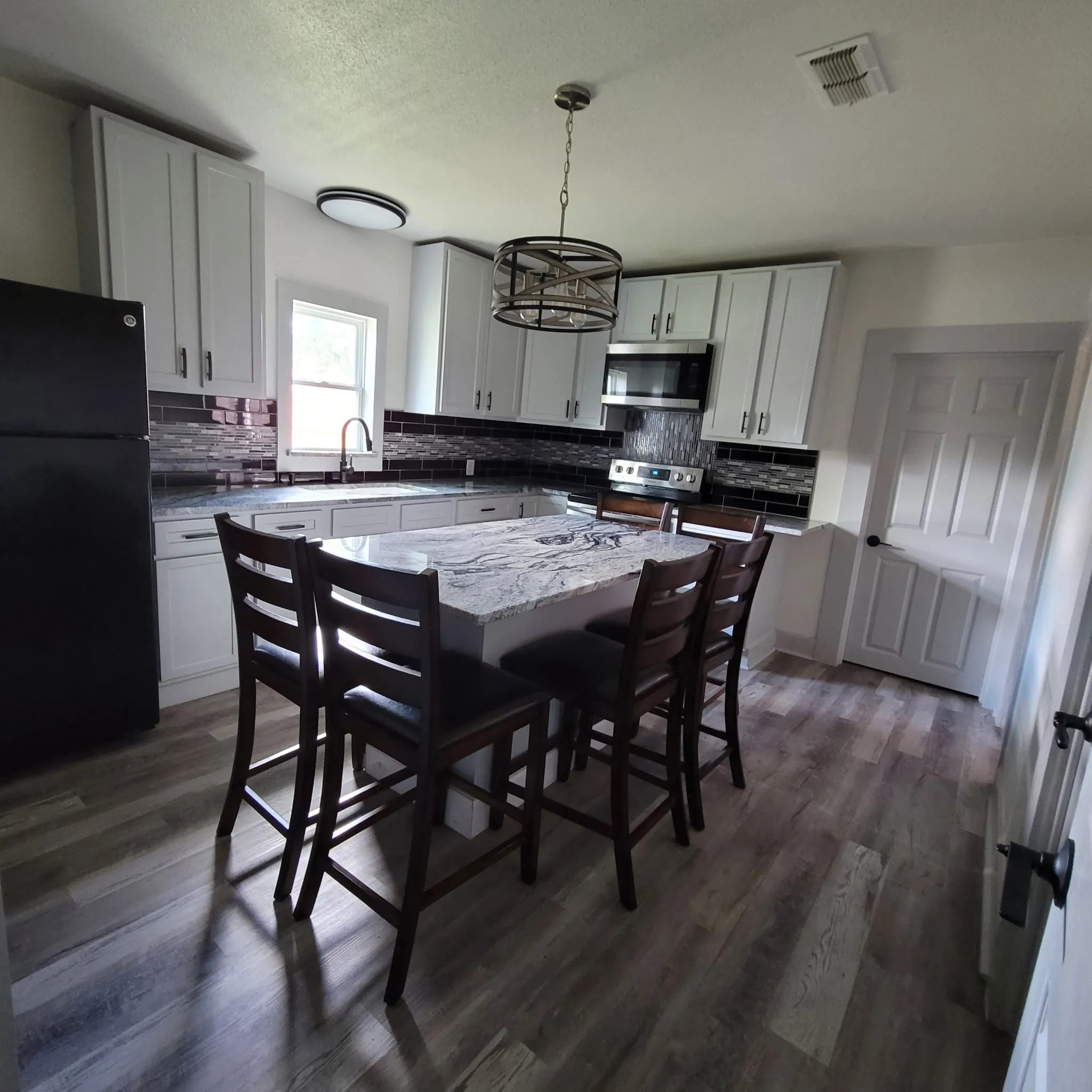 Single Family Residence For Sale in Montague County , 406 Broad Street, Nocona, Texas 76255, 3 Bedroom, 1 Bathroom, Garage spaces, 1,200 Sqft, built in 1930, mls#21381407, Real Estate Agent in Nocona, Homes For Sale in Montague county, Homes For Sale in Nocona, Realtor in Nocona Texas, Real Estate Brokerage Independent Realty Texas, Luminita Cordes Realtor