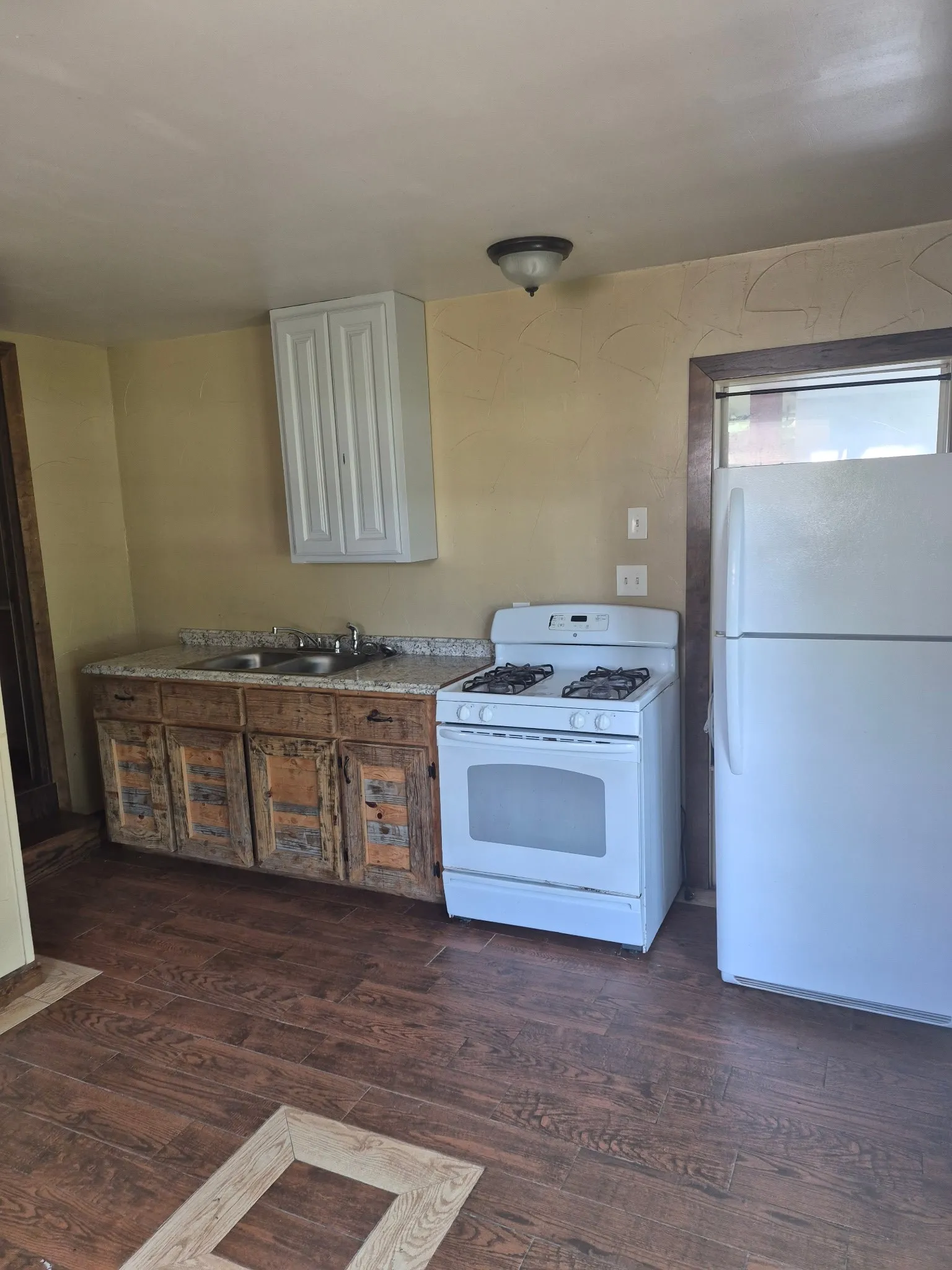Single Family Residence For Sale in Montague County , 406 Broad Street, Nocona, Texas 76255, 3 Bedroom, 1 Bathroom, Garage spaces, 1,200 Sqft, built in 1930, mls#21381407, Real Estate Agent in Nocona, Homes For Sale in Montague county, Homes For Sale in Nocona, Realtor in Nocona Texas, Real Estate Brokerage Independent Realty Texas, Luminita Cordes Realtor