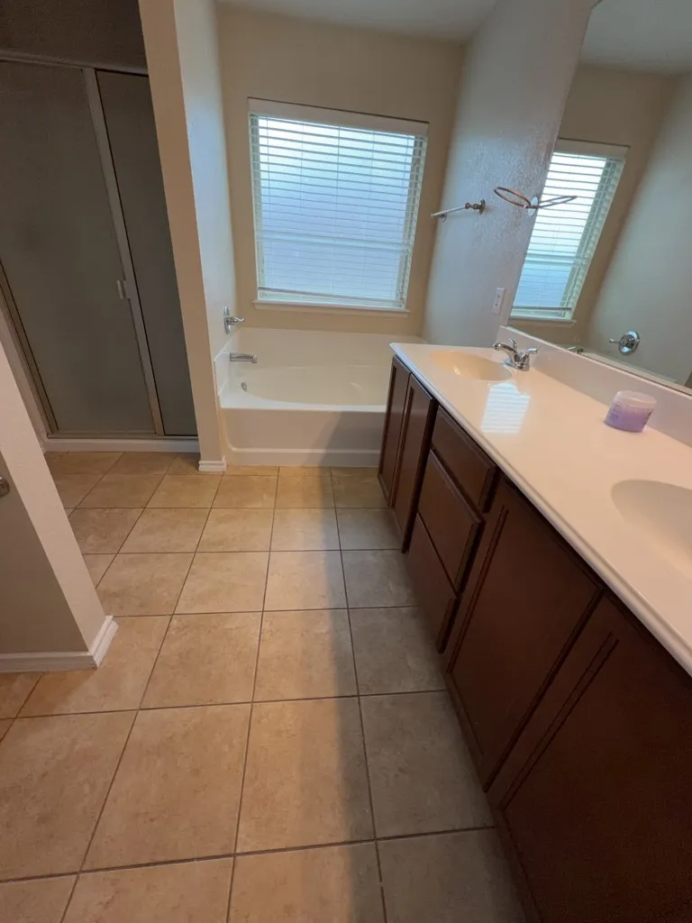Single Family Residence For Rent in Hood County , 7306 Mistletoe Trail, Granbury, Texas 76048, 4 Bedroom, 4 Bathroom, 2 Garage spaces, 1,747 Sqft, built in 2014, mls#21381408, Real Estate Agent in Granbury, Homes For Rent in Hood county, Homes For Rent in Granbury, Realtor in Granbury Texas, Real Estate Brokerage Independent Realty Texas, Luminita Cordes Realtor