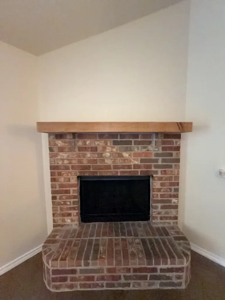 Single Family Residence For Rent in Hood County , 7306 Mistletoe Trail, Granbury, Texas 76048, 4 Bedroom, 4 Bathroom, 2 Garage spaces, 1,747 Sqft, built in 2014, mls#21381408, Real Estate Agent in Granbury, Homes For Rent in Hood county, Homes For Rent in Granbury, Realtor in Granbury Texas, Real Estate Brokerage Independent Realty Texas, Luminita Cordes Realtor