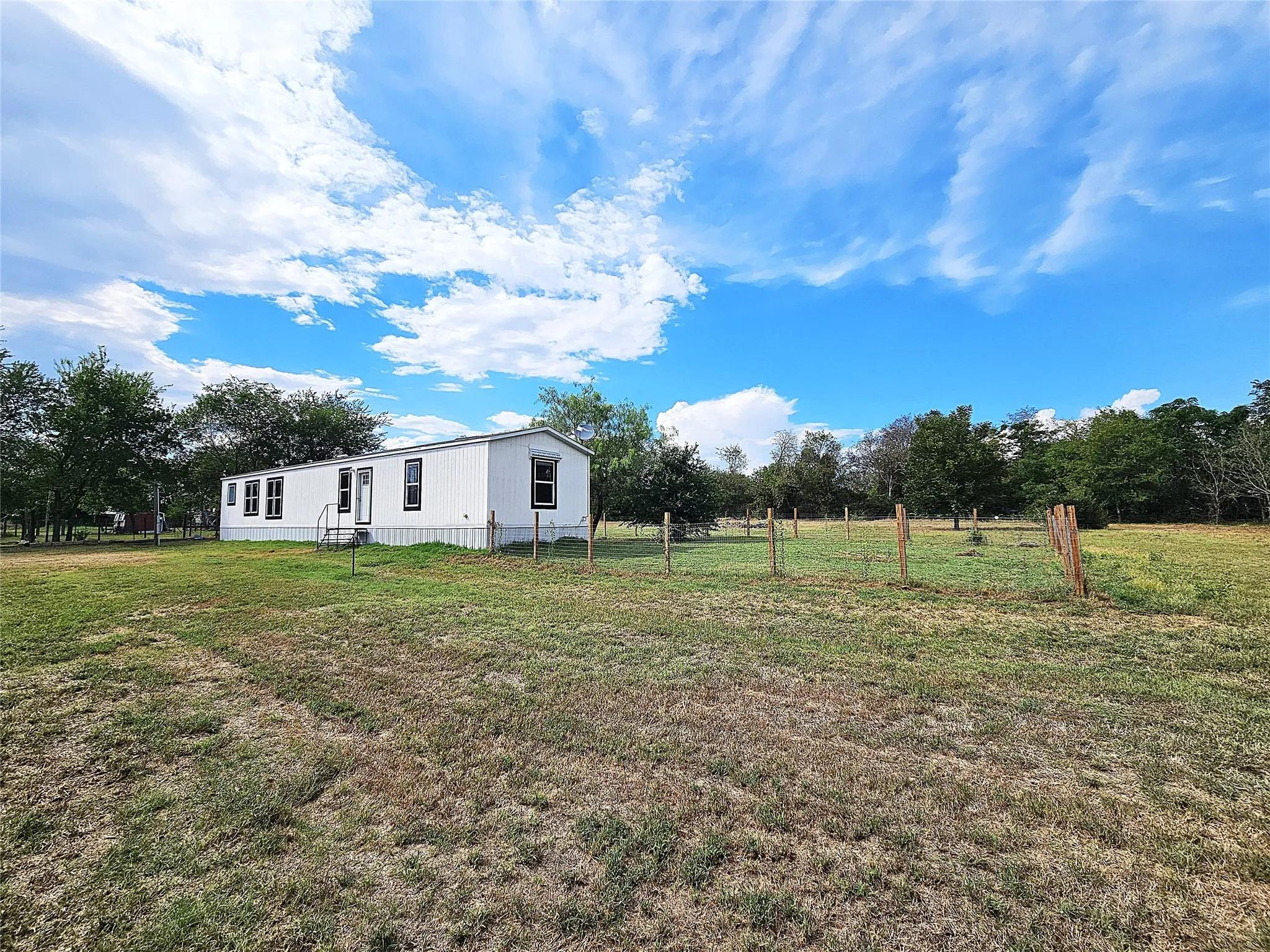 Manufactured Home For Sale in Limestone County , 200 W 6th Street, Thornton, Texas 76687, 3 Bedroom, 2 Bathroom, Garage spaces, 1,216 Sqft, built in 2023, mls#21381393, Real Estate Agent in Thornton, Homes For Sale in Limestone county, Homes For Sale in Thornton, Realtor in Thornton Texas, Real Estate Brokerage Independent Realty Texas, Luminita Cordes Realtor