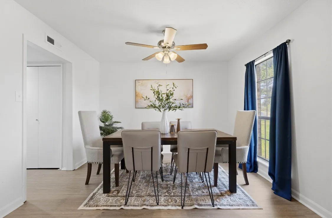 Single Family Residence For Rent in Denton County , 2213 Proctor Drive, Carrollton, Texas 75007, 3 Bedroom, 2 Bathroom, 2 Garage spaces, 2,831 Sqft, built in 1978, mls#21381412, Real Estate Agent in Carrollton, Homes For Rent in Denton county, Homes For Rent in Carrollton, Realtor in Carrollton Texas, Real Estate Brokerage Independent Realty Texas, Luminita Cordes Realtor