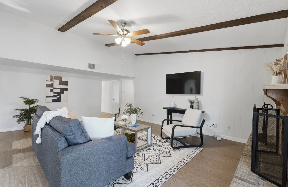 Single Family Residence For Rent in Denton County , 2213 Proctor Drive, Carrollton, Texas 75007, 3 Bedroom, 2 Bathroom, 2 Garage spaces, 2,831 Sqft, built in 1978, mls#21381412, Real Estate Agent in Carrollton, Homes For Rent in Denton county, Homes For Rent in Carrollton, Realtor in Carrollton Texas, Real Estate Brokerage Independent Realty Texas, Luminita Cordes Realtor