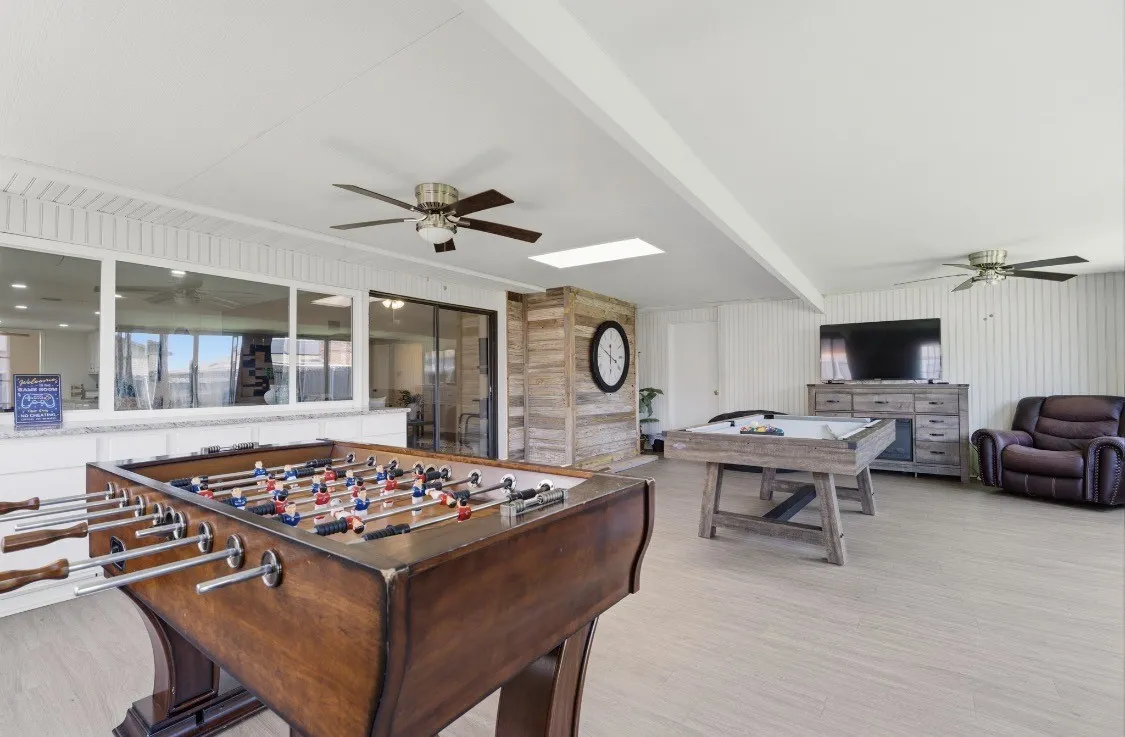Single Family Residence For Rent in Denton County , 2213 Proctor Drive, Carrollton, Texas 75007, 3 Bedroom, 2 Bathroom, 2 Garage spaces, 2,831 Sqft, built in 1978, mls#21381412, Real Estate Agent in Carrollton, Homes For Rent in Denton county, Homes For Rent in Carrollton, Realtor in Carrollton Texas, Real Estate Brokerage Independent Realty Texas, Luminita Cordes Realtor