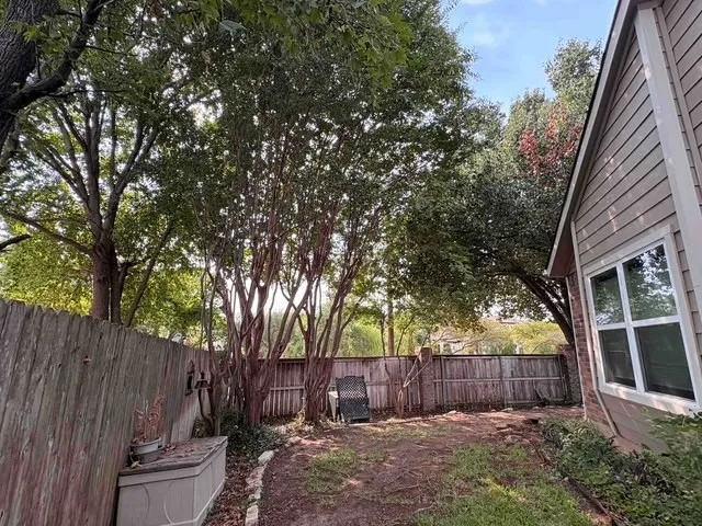 Condominium For Sale in Tarrant County , 1828 Maplewood Trail, Colleyville, Texas 76034, 2 Bedroom, 2 Bathroom, 1 Garage spaces, 1,091 Sqft, built in 1986, mls#21381355, Real Estate Agent in Colleyville, Homes For Sale in Tarrant county, Homes For Sale in Colleyville, Realtor in Colleyville Texas, Real Estate Brokerage Independent Realty Texas, Luminita Cordes Realtor