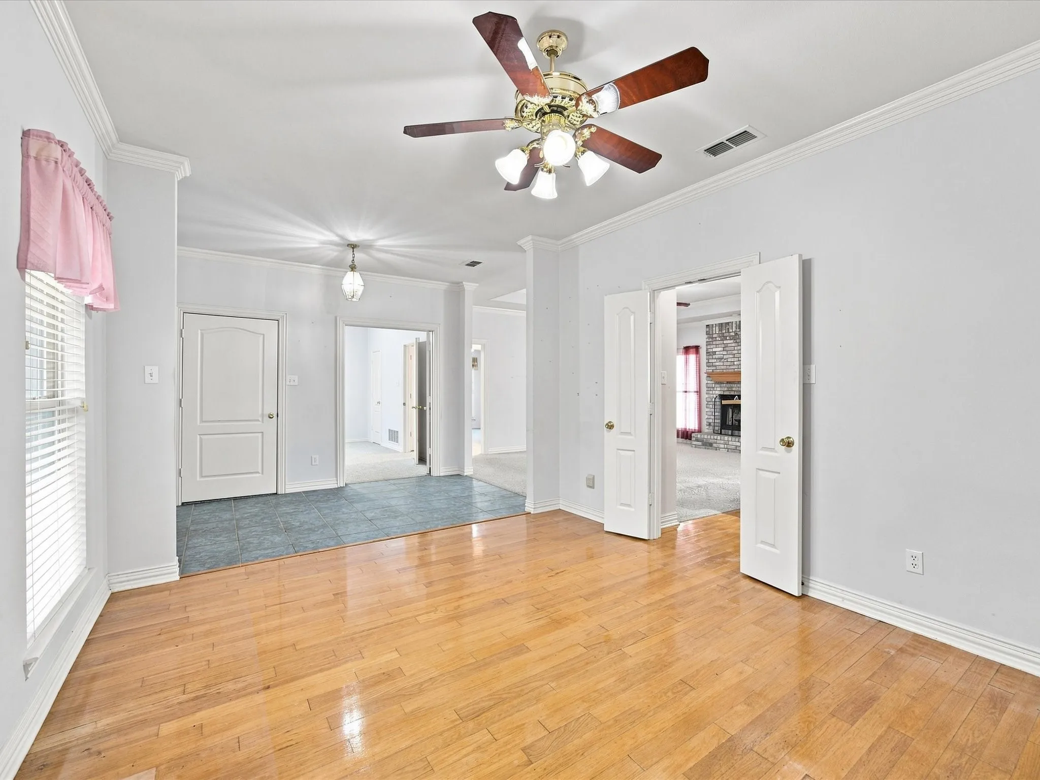 Single Family Residence For Sale in Wise County , 401 Faith Trail, Paradise, Texas 76073, 4 Bedroom, 3 Bathroom, 2 Garage spaces, 2,387 Sqft, built in 1998, mls#21381398, Real Estate Agent in Paradise, Homes For Sale in Wise county, Homes For Sale in Paradise, Realtor in Paradise Texas, Real Estate Brokerage Independent Realty Texas, Luminita Cordes Realtor