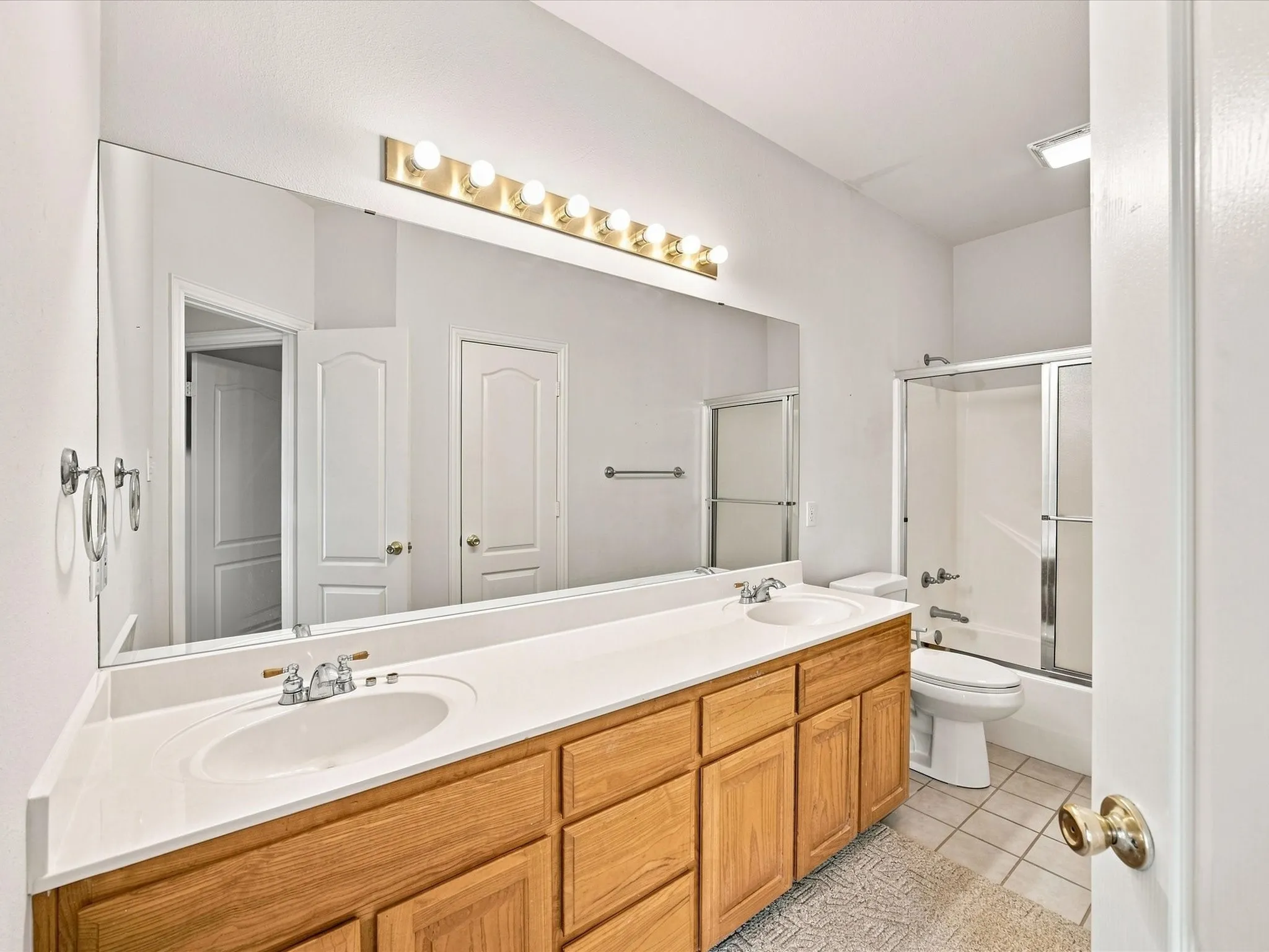 Single Family Residence For Sale in Wise County , 401 Faith Trail, Paradise, Texas 76073, 4 Bedroom, 3 Bathroom, 2 Garage spaces, 2,387 Sqft, built in 1998, mls#21381398, Real Estate Agent in Paradise, Homes For Sale in Wise county, Homes For Sale in Paradise, Realtor in Paradise Texas, Real Estate Brokerage Independent Realty Texas, Luminita Cordes Realtor