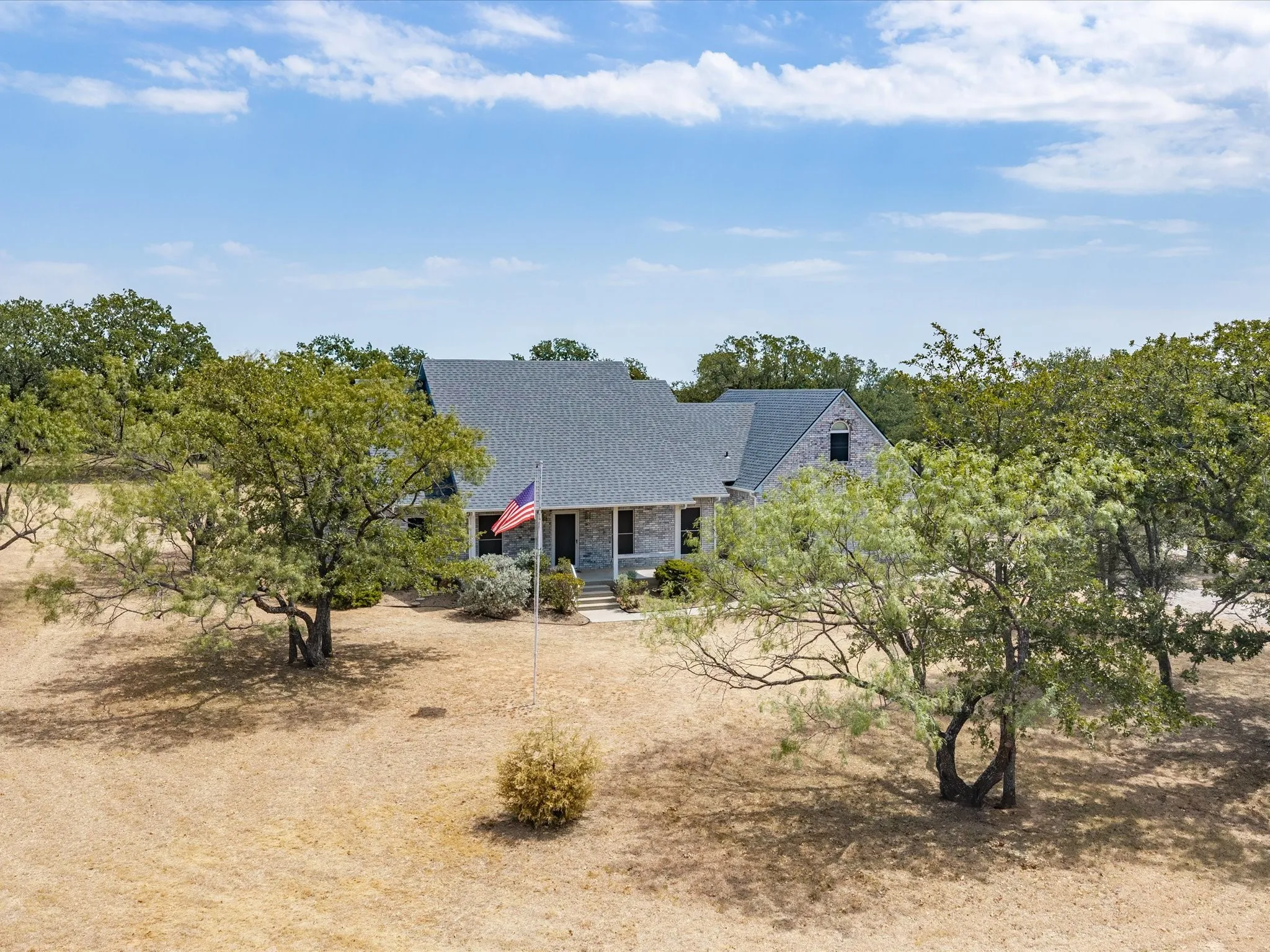 Single Family Residence For Sale in Wise County , 401 Faith Trail, Paradise, Texas 76073, 4 Bedroom, 3 Bathroom, 2 Garage spaces, 2,387 Sqft, built in 1998, mls#21381398, Real Estate Agent in Paradise, Homes For Sale in Wise county, Homes For Sale in Paradise, Realtor in Paradise Texas, Real Estate Brokerage Independent Realty Texas, Luminita Cordes Realtor
