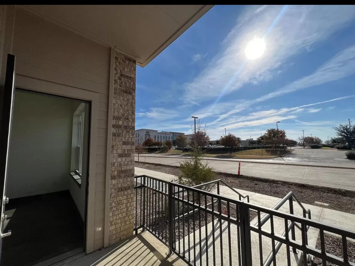 Condominium For Rent in Dallas County , 9520 Royal Lane 324, Dallas, Texas 75243, 1 Bedroom, 1 Bathroom, Garage spaces, 433 Sqft, built in 1983, mls#21381421, Real Estate Agent in Dallas, Homes For Rent in Dallas county, Homes For Rent in Dallas, Realtor in Dallas Texas, Real Estate Brokerage Independent Realty Texas, Luminita Cordes Realtor