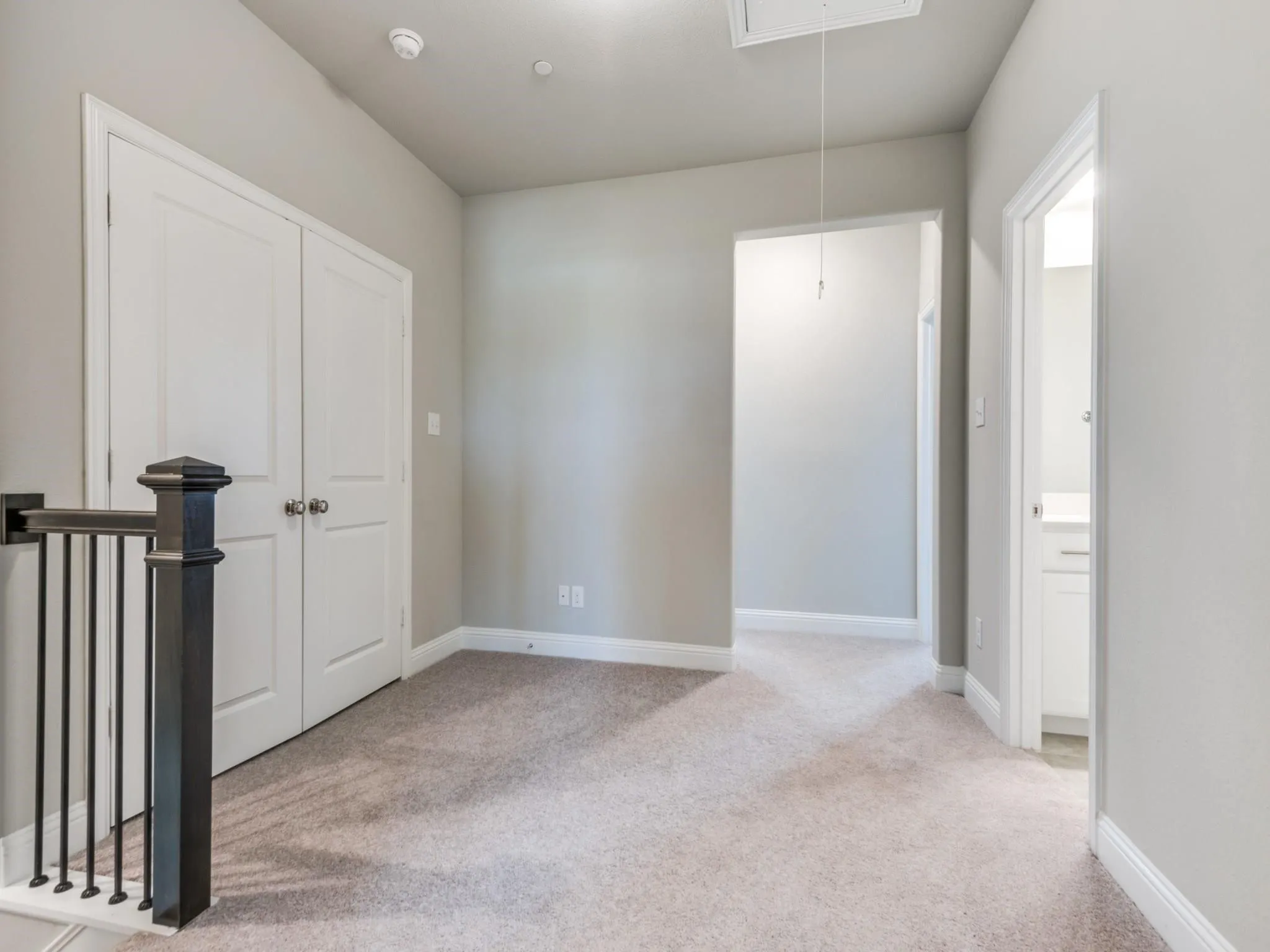 Townhouse For Rent in Denton County , 1036 Foxglove Drive, Carrollton, Texas 75007, 3 Bedroom, 3 Bathroom, 2 Garage spaces, 1,835 Sqft, built in 2018, mls#21379963, Real Estate Agent in Carrollton, Homes For Rent in Denton county, Homes For Rent in Carrollton, Realtor in Carrollton Texas, Real Estate Brokerage Independent Realty Texas, Luminita Cordes Realtor