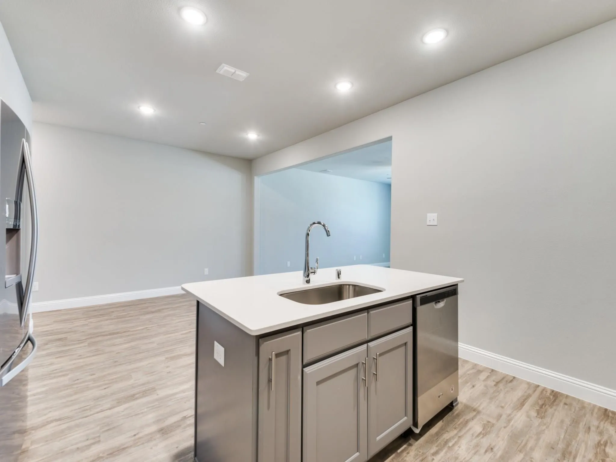 Townhouse For Rent in Denton County , 1036 Foxglove Drive, Carrollton, Texas 75007, 3 Bedroom, 3 Bathroom, 2 Garage spaces, 1,835 Sqft, built in 2018, mls#21379963, Real Estate Agent in Carrollton, Homes For Rent in Denton county, Homes For Rent in Carrollton, Realtor in Carrollton Texas, Real Estate Brokerage Independent Realty Texas, Luminita Cordes Realtor