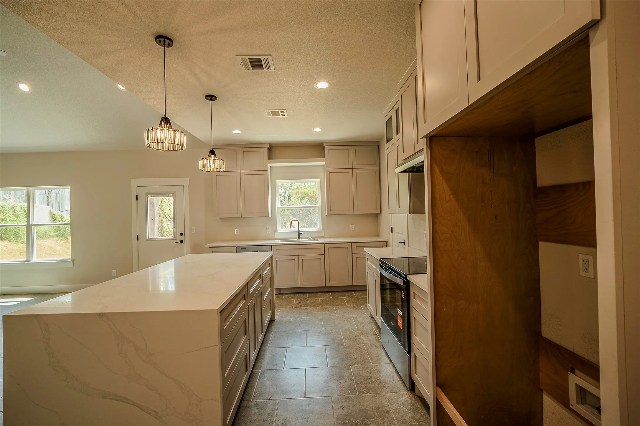 Single Family Residence For Sale in Hood County , 2217 Christine Drive, Granbury, Texas 76048, 3 Bedroom, 2 Bathroom, 2 Garage spaces, 1,812 Sqft, built in 2026, mls#21381422, Real Estate Agent in Granbury, Homes For Sale in Hood county, Homes For Sale in Granbury, Realtor in Granbury Texas, Real Estate Brokerage Independent Realty Texas, Luminita Cordes Realtor