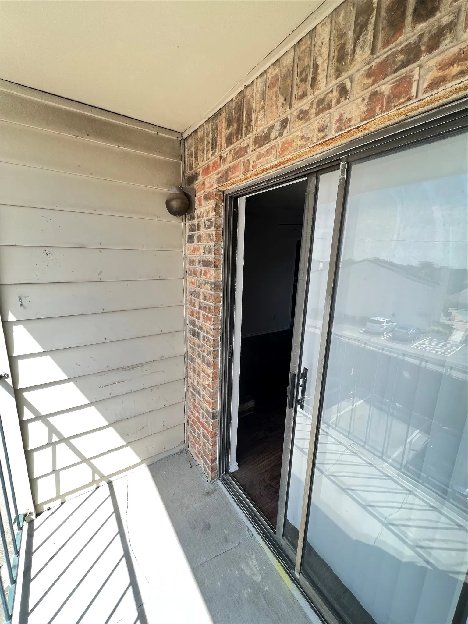 Condominium For Rent in Dallas County , 9520 Royal Lane 322, Dallas, Texas 75243, 1 Bedroom, 1 Bathroom, Garage spaces, 454 Sqft, built in 1983, mls#21381423, Real Estate Agent in Dallas, Homes For Rent in Dallas county, Homes For Rent in Dallas, Realtor in Dallas Texas, Real Estate Brokerage Independent Realty Texas, Luminita Cordes Realtor