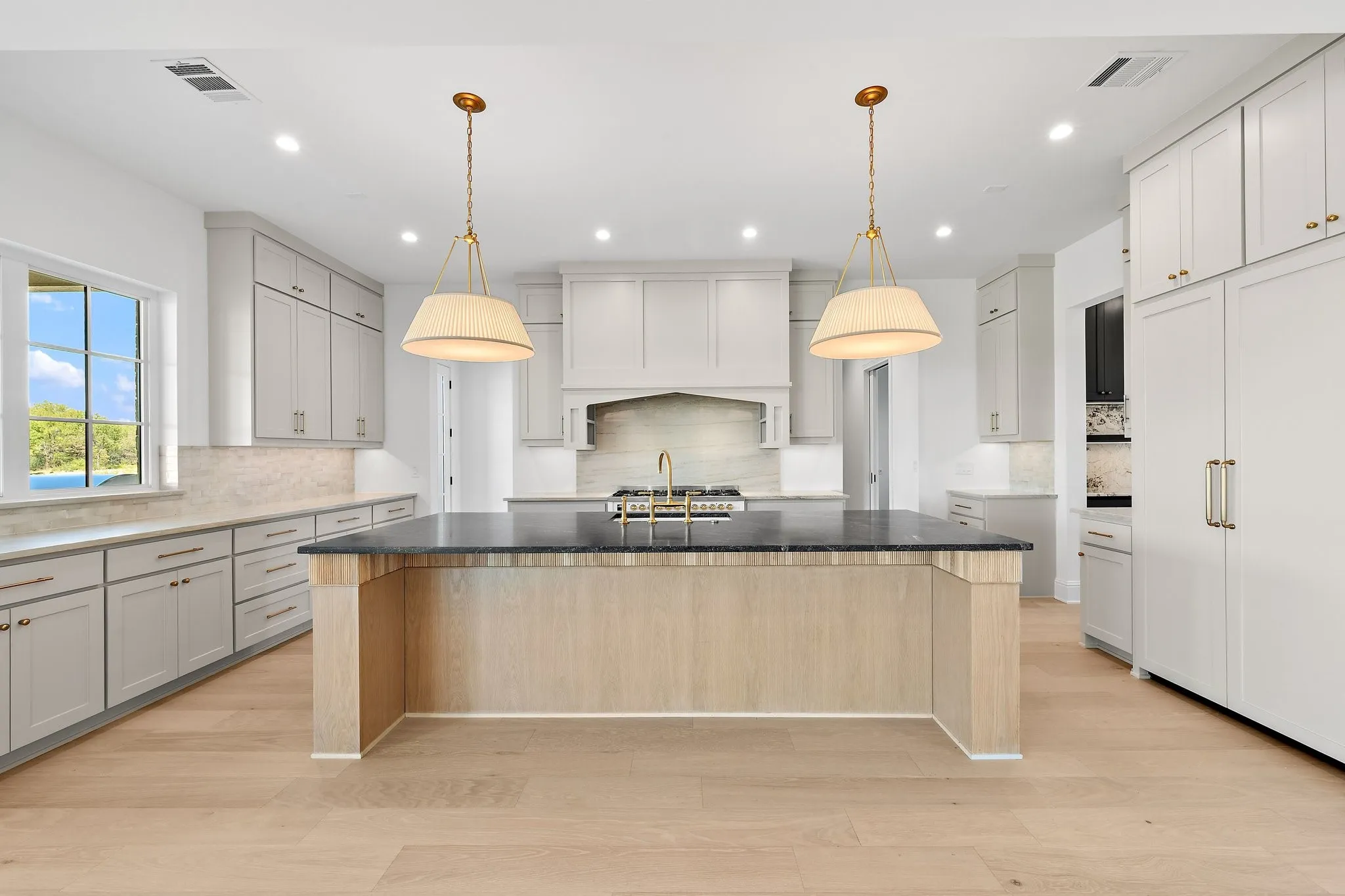 Single Family Residence For Sale in Denton County , 1111 Lakeway Drive, Sanger, Texas 76266, 4 Bedroom, 5 Bathroom, 3 Garage spaces, 5,067 Sqft, built in 2026, mls#21380974, Real Estate Agent in Sanger, Homes For Sale in Denton county, Homes For Sale in Sanger, Realtor in Sanger Texas, Real Estate Brokerage Independent Realty Texas, Luminita Cordes Realtor