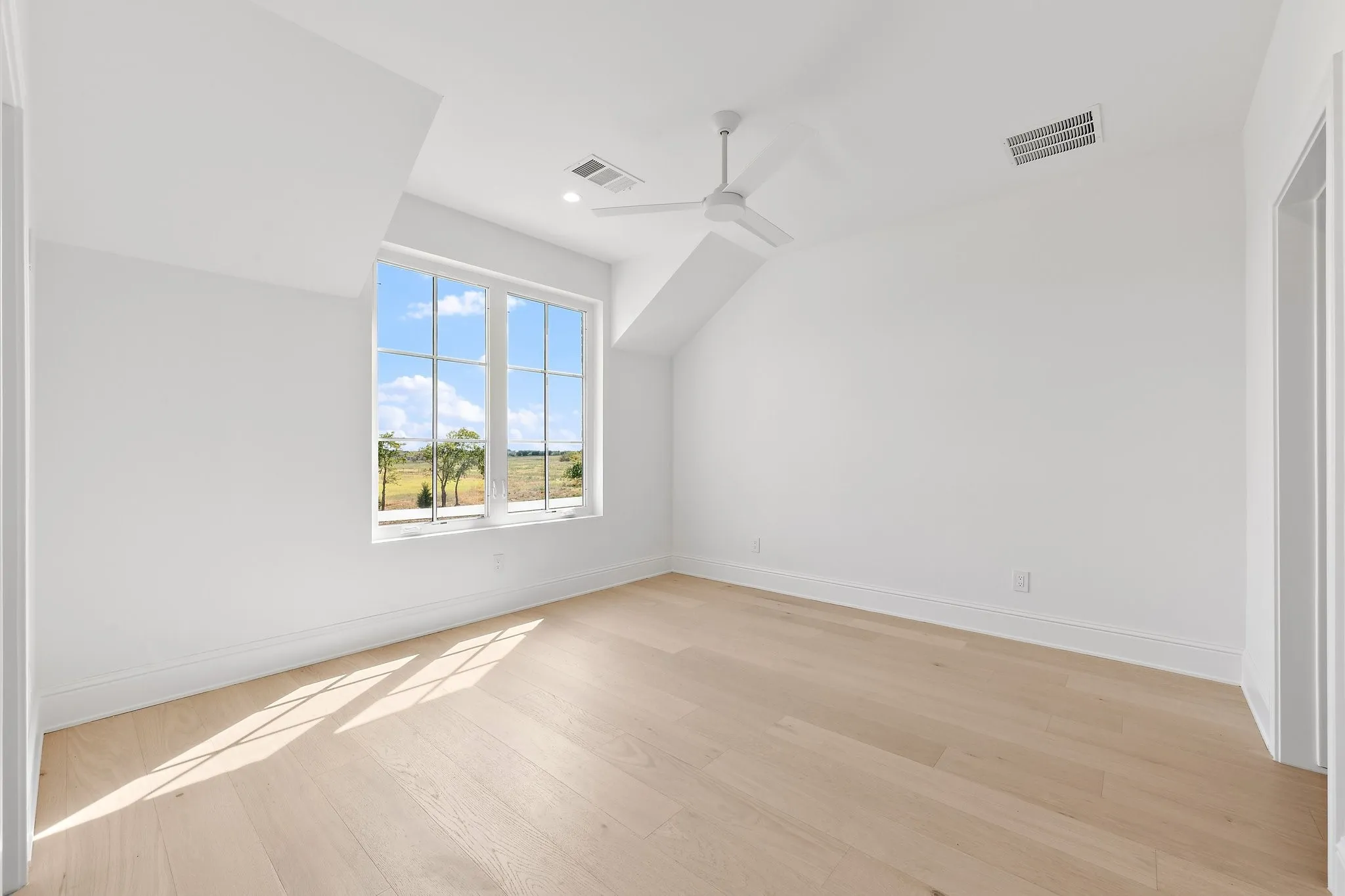 Single Family Residence For Sale in Denton County , 1111 Lakeway Drive, Sanger, Texas 76266, 4 Bedroom, 5 Bathroom, 3 Garage spaces, 5,067 Sqft, built in 2026, mls#21380974, Real Estate Agent in Sanger, Homes For Sale in Denton county, Homes For Sale in Sanger, Realtor in Sanger Texas, Real Estate Brokerage Independent Realty Texas, Luminita Cordes Realtor