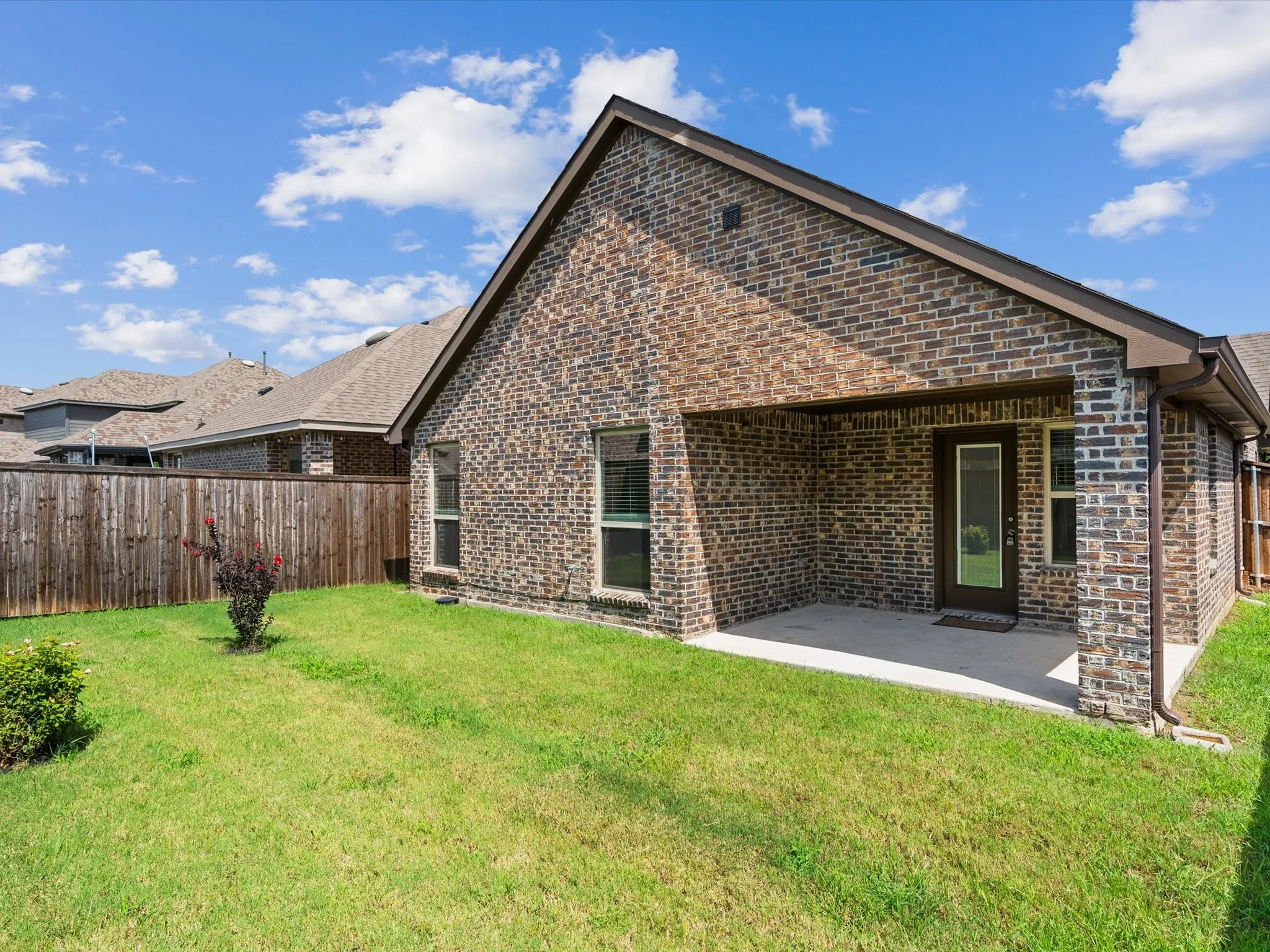 Single Family Residence For Rent in Kaufman County , 2540 Pettus Drive, Forney, Texas 75126, 3 Bedroom, 2 Bathroom, 2 Garage spaces, 1,415 Sqft, built in 2020, mls#21381431, Real Estate Agent in Forney, Homes For Rent in Kaufman county, Homes For Rent in Forney, Realtor in Forney Texas, Real Estate Brokerage Independent Realty Texas, Luminita Cordes Realtor