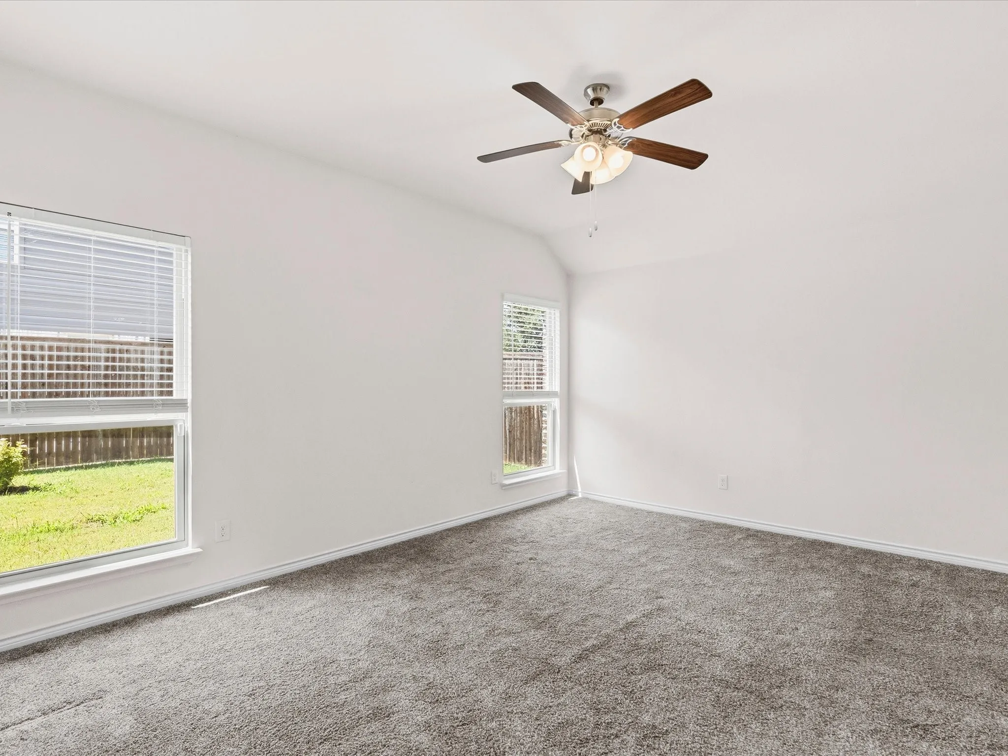 Single Family Residence For Rent in Kaufman County , 2540 Pettus Drive, Forney, Texas 75126, 3 Bedroom, 2 Bathroom, 2 Garage spaces, 1,415 Sqft, built in 2020, mls#21381431, Real Estate Agent in Forney, Homes For Rent in Kaufman county, Homes For Rent in Forney, Realtor in Forney Texas, Real Estate Brokerage Independent Realty Texas, Luminita Cordes Realtor