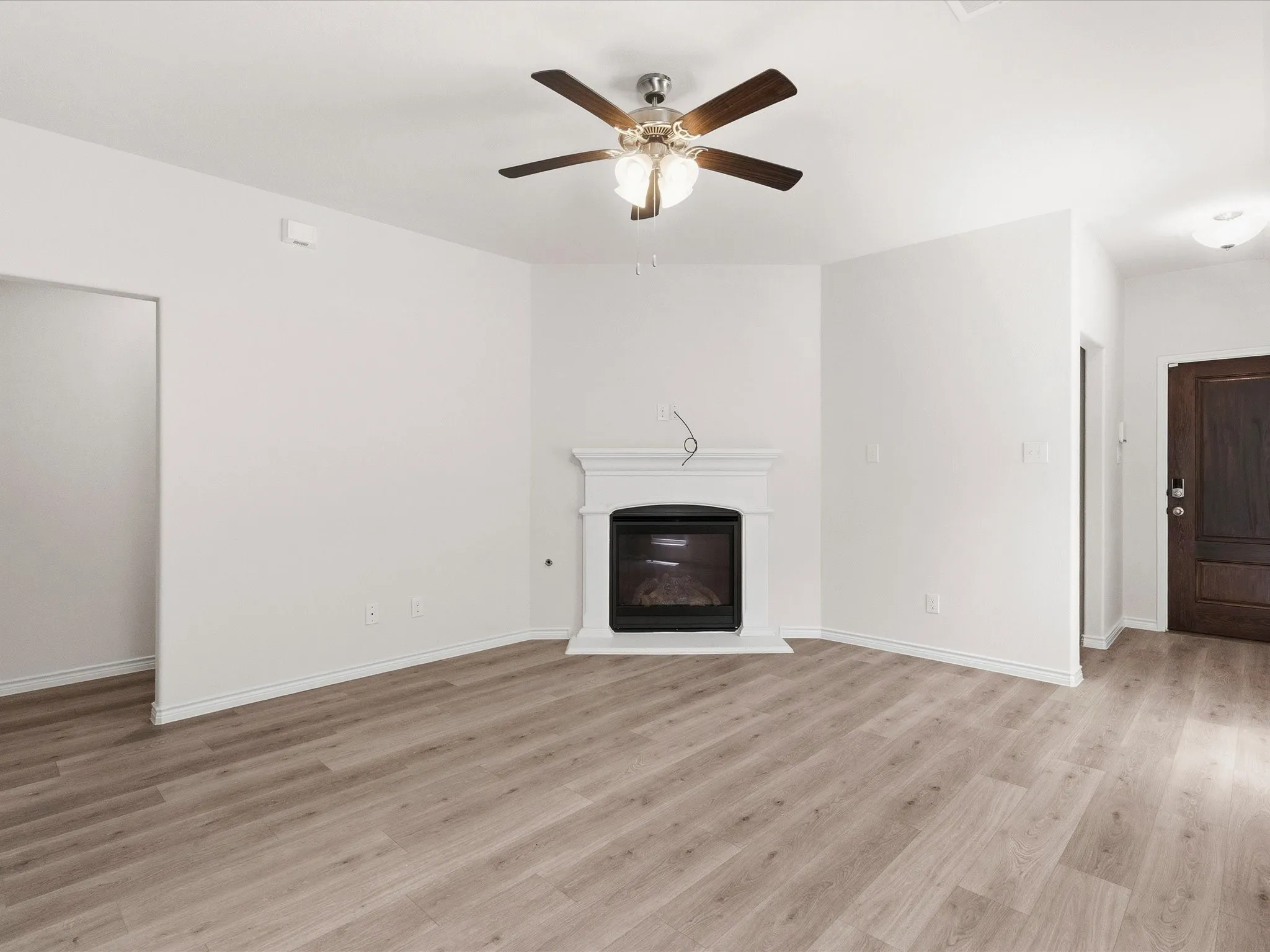 Single Family Residence For Rent in Kaufman County , 2540 Pettus Drive, Forney, Texas 75126, 3 Bedroom, 2 Bathroom, 2 Garage spaces, 1,415 Sqft, built in 2020, mls#21381431, Real Estate Agent in Forney, Homes For Rent in Kaufman county, Homes For Rent in Forney, Realtor in Forney Texas, Real Estate Brokerage Independent Realty Texas, Luminita Cordes Realtor