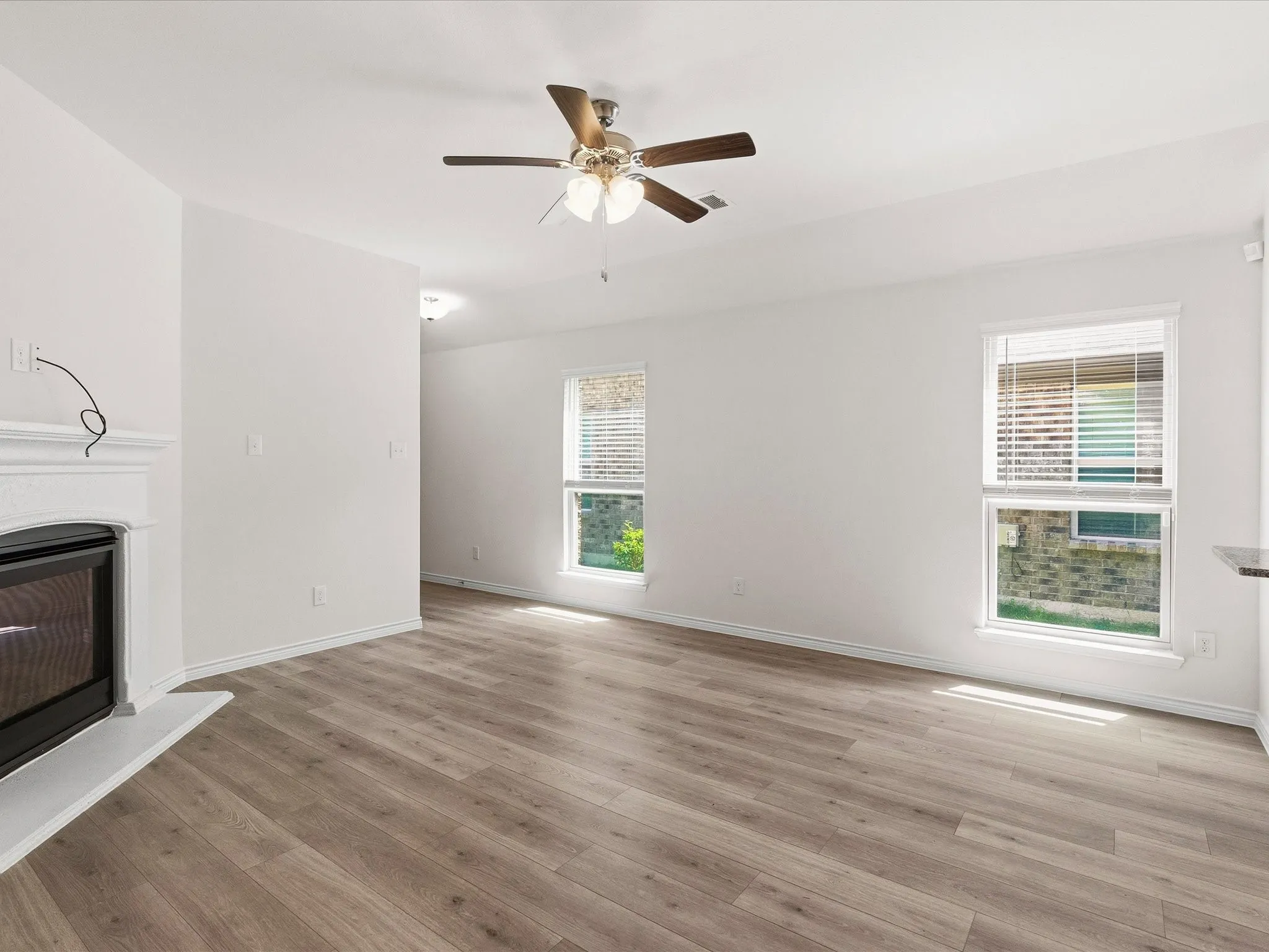 Single Family Residence For Rent in Kaufman County , 2540 Pettus Drive, Forney, Texas 75126, 3 Bedroom, 2 Bathroom, 2 Garage spaces, 1,415 Sqft, built in 2020, mls#21381431, Real Estate Agent in Forney, Homes For Rent in Kaufman county, Homes For Rent in Forney, Realtor in Forney Texas, Real Estate Brokerage Independent Realty Texas, Luminita Cordes Realtor