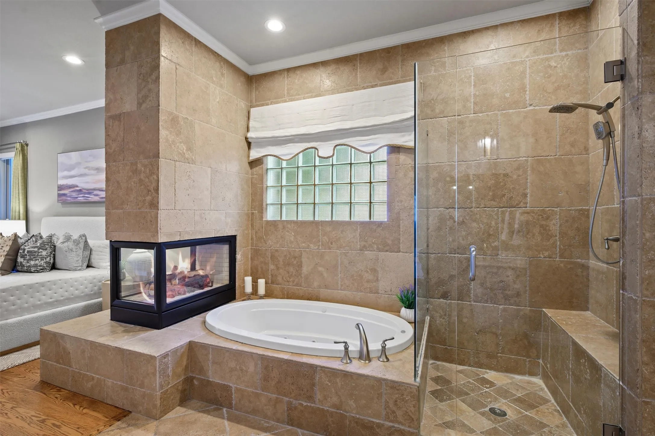 Single Family Residence For Sale in Dallas County , 4025 Wellingshire Lane, Dallas, Texas 75220, 3 Bedroom, 3 Bathroom, 2 Garage spaces, 2,949 Sqft, built in 1996, mls#21380413, Real Estate Agent in Dallas, Homes For Sale in Dallas county, Homes For Sale in Dallas, Realtor in Dallas Texas, Real Estate Brokerage Independent Realty Texas, Luminita Cordes Realtor
