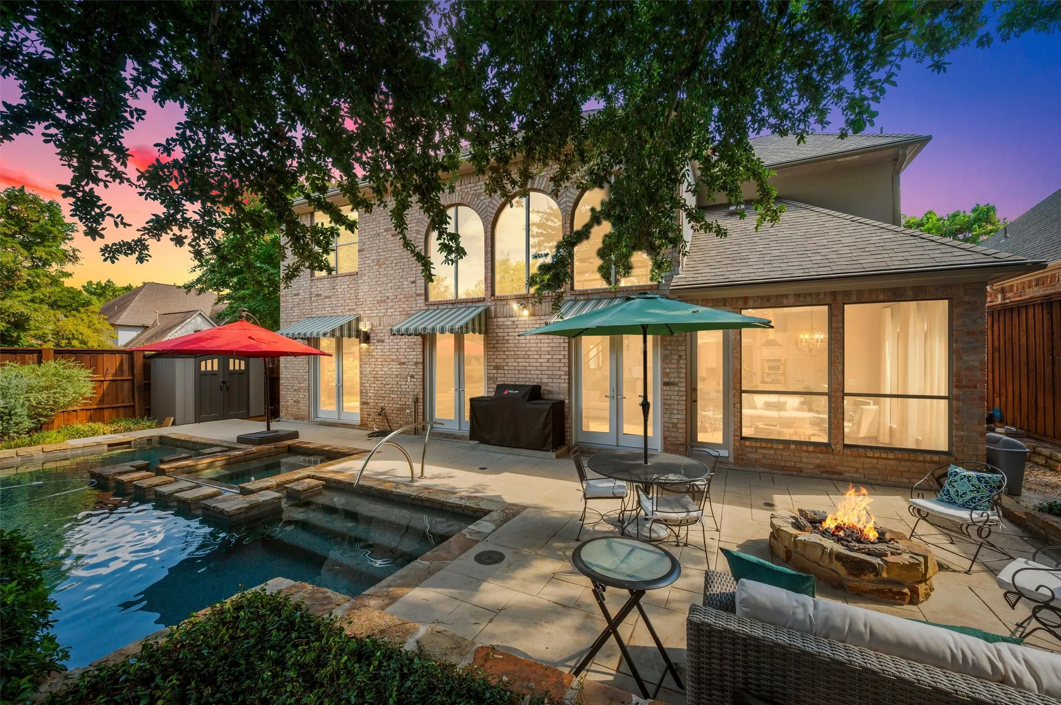 Single Family Residence For Sale in Dallas County , 4025 Wellingshire Lane, Dallas, Texas 75220, 3 Bedroom, 3 Bathroom, 2 Garage spaces, 2,949 Sqft, built in 1996, mls#21380413, Real Estate Agent in Dallas, Homes For Sale in Dallas county, Homes For Sale in Dallas, Realtor in Dallas Texas, Real Estate Brokerage Independent Realty Texas, Luminita Cordes Realtor