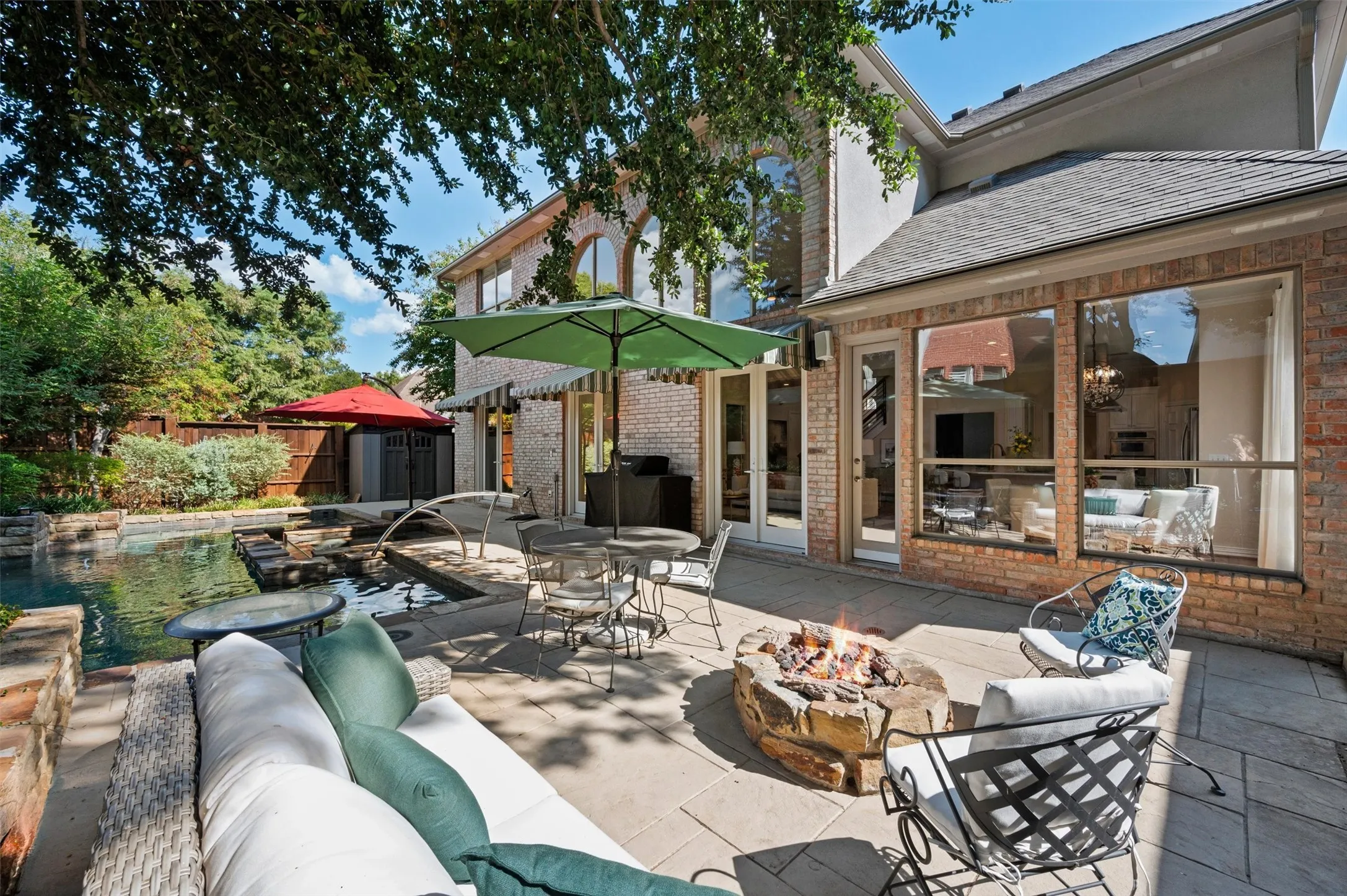 Single Family Residence For Sale in Dallas County , 4025 Wellingshire Lane, Dallas, Texas 75220, 3 Bedroom, 3 Bathroom, 2 Garage spaces, 2,949 Sqft, built in 1996, mls#21380413, Real Estate Agent in Dallas, Homes For Sale in Dallas county, Homes For Sale in Dallas, Realtor in Dallas Texas, Real Estate Brokerage Independent Realty Texas, Luminita Cordes Realtor