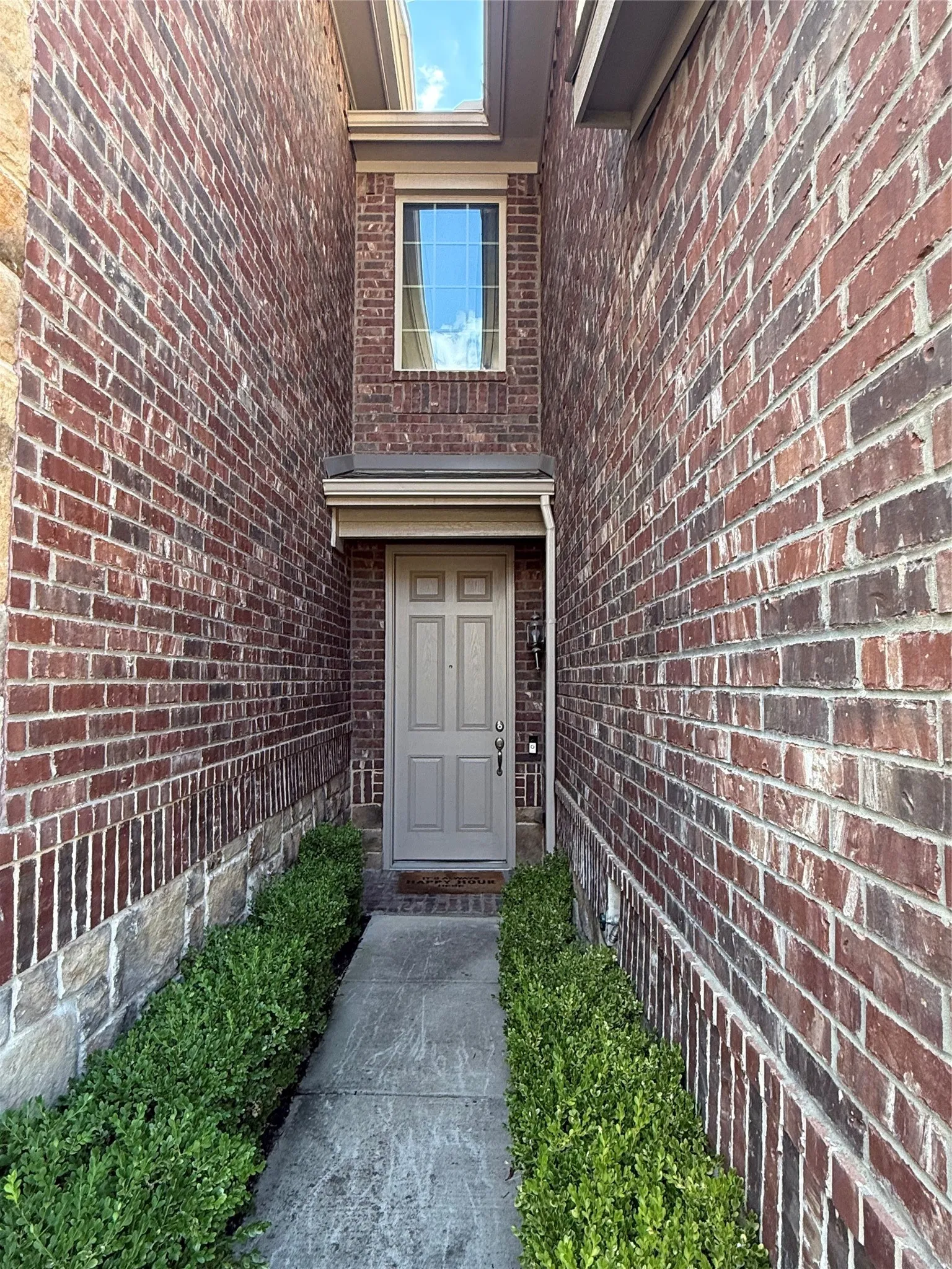 Townhouse For Rent in Denton County , 2265 Salado Drive, Lewisville, Texas 75067, 3 Bedroom, 3 Bathroom, 2 Garage spaces, 1,885 Sqft, built in 2012, mls#21380890, Real Estate Agent in Lewisville, Homes For Rent in Denton county, Homes For Rent in Lewisville, Realtor in Lewisville Texas, Real Estate Brokerage Independent Realty Texas, Luminita Cordes Realtor