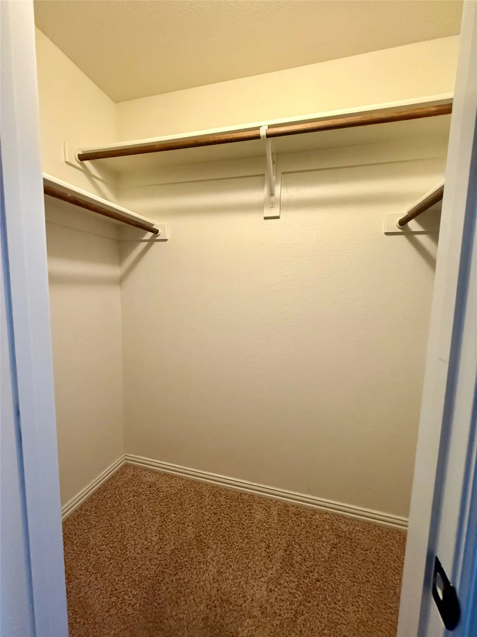 Townhouse For Rent in Denton County , 2265 Salado Drive, Lewisville, Texas 75067, 3 Bedroom, 3 Bathroom, 2 Garage spaces, 1,885 Sqft, built in 2012, mls#21380890, Real Estate Agent in Lewisville, Homes For Rent in Denton county, Homes For Rent in Lewisville, Realtor in Lewisville Texas, Real Estate Brokerage Independent Realty Texas, Luminita Cordes Realtor