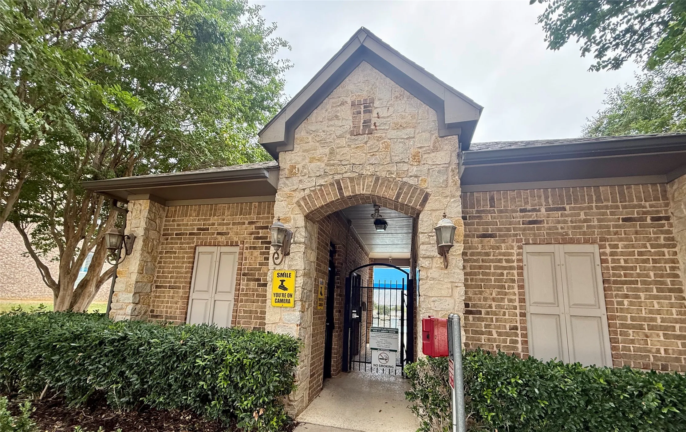Townhouse For Rent in Denton County , 2265 Salado Drive, Lewisville, Texas 75067, 3 Bedroom, 3 Bathroom, 2 Garage spaces, 1,885 Sqft, built in 2012, mls#21380890, Real Estate Agent in Lewisville, Homes For Rent in Denton county, Homes For Rent in Lewisville, Realtor in Lewisville Texas, Real Estate Brokerage Independent Realty Texas, Luminita Cordes Realtor