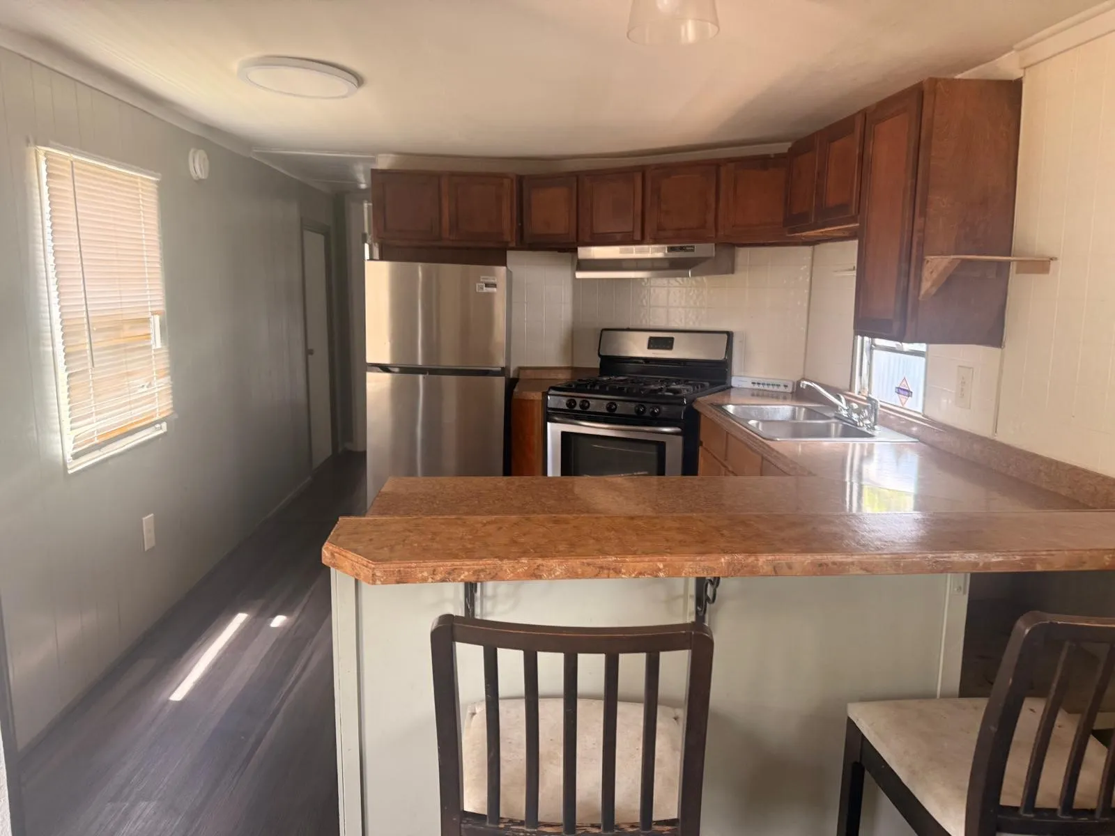Mobile Home For Sale in Dallas County , 604 Autumn Leaves Trail, Grand Prairie, Texas 75060, 2 Bedroom, 2 Bathroom, 3 Garage spaces, 1,010 Sqft, built in 1965, mls#21375688, Real Estate Agent in Grand Prairie, Homes For Sale in Dallas county, Homes For Sale in Grand Prairie, Realtor in Grand Prairie Texas, Real Estate Brokerage Independent Realty Texas, Luminita Cordes Realtor