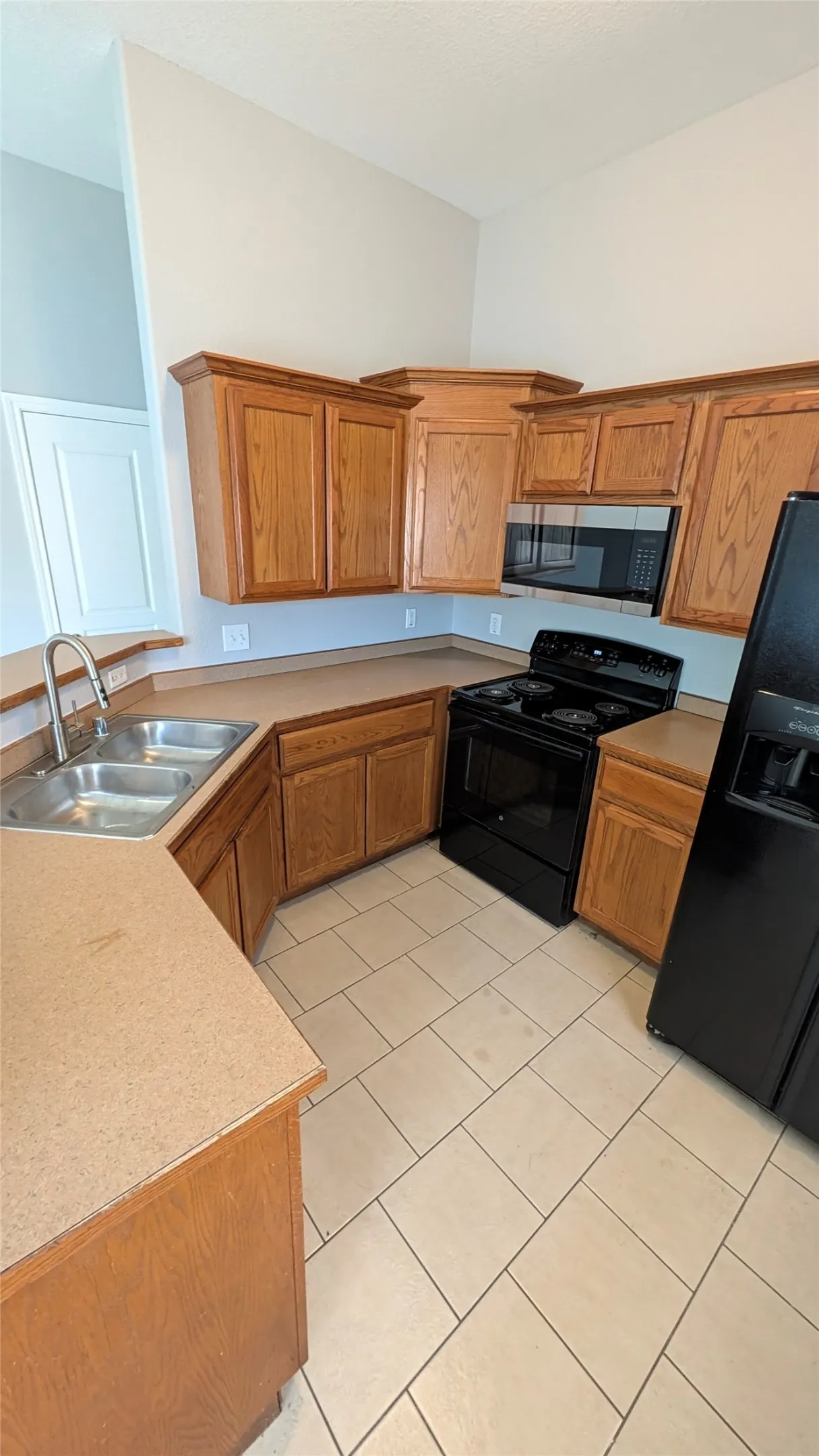Single Family Residence For Rent in Ellis County , 623 Antonio Lane, Waxahachie, Texas 75165, 3 Bedroom, 2 Bathroom, 1 Garage spaces, 1,220 Sqft, built in 2008, mls#21381420, Real Estate Agent in Waxahachie, Homes For Rent in Ellis county, Homes For Rent in Waxahachie, Realtor in Waxahachie Texas, Real Estate Brokerage Independent Realty Texas, Luminita Cordes Realtor