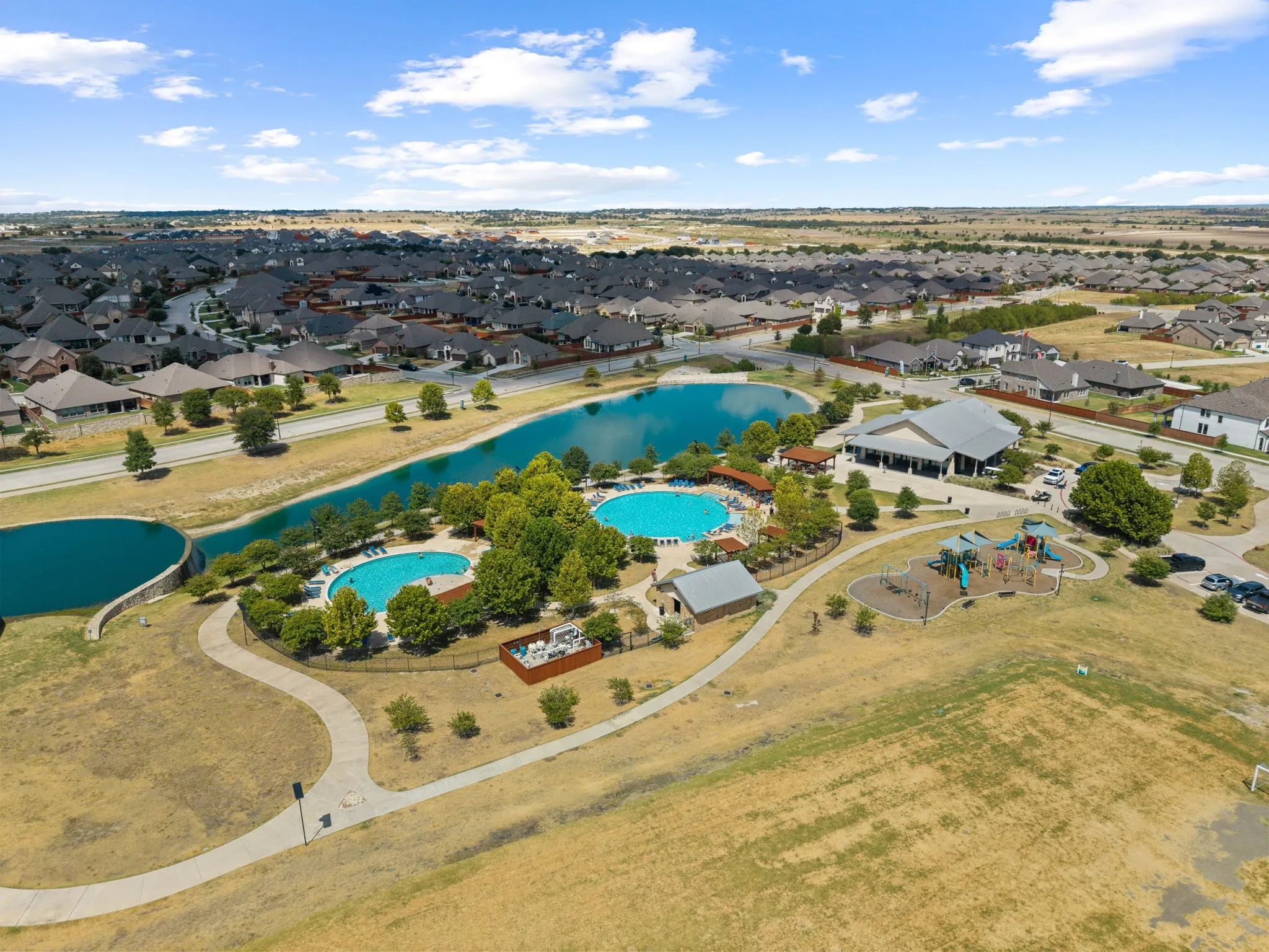 Single Family Residence For Sale in Parker County , 712 Brody Trail, Aledo, Texas 76008, 5 Bedroom, 4 Bathroom, 2 Garage spaces, 3,411 Sqft, built in 2020, mls#21381457, Real Estate Agent in Aledo, Homes For Sale in Parker county, Homes For Sale in Aledo, Realtor in Aledo Texas, Real Estate Brokerage Independent Realty Texas, Luminita Cordes Realtor
