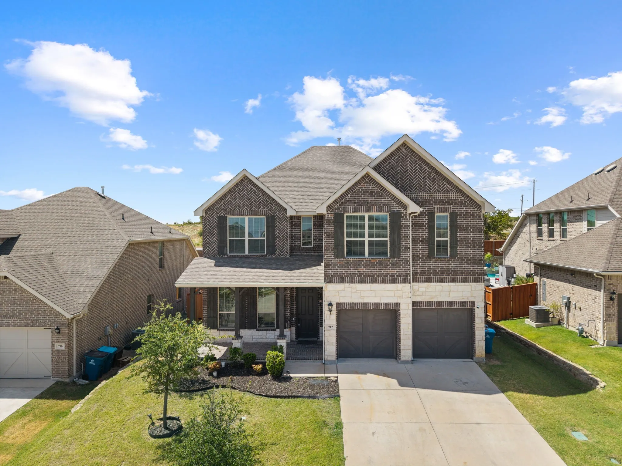 Single Family Residence For Sale in Parker County , 712 Brody Trail, Aledo, Texas 76008, 5 Bedroom, 4 Bathroom, 2 Garage spaces, 3,411 Sqft, built in 2020, mls#21381457, Real Estate Agent in Aledo, Homes For Sale in Parker county, Homes For Sale in Aledo, Realtor in Aledo Texas, Real Estate Brokerage Independent Realty Texas, Luminita Cordes Realtor