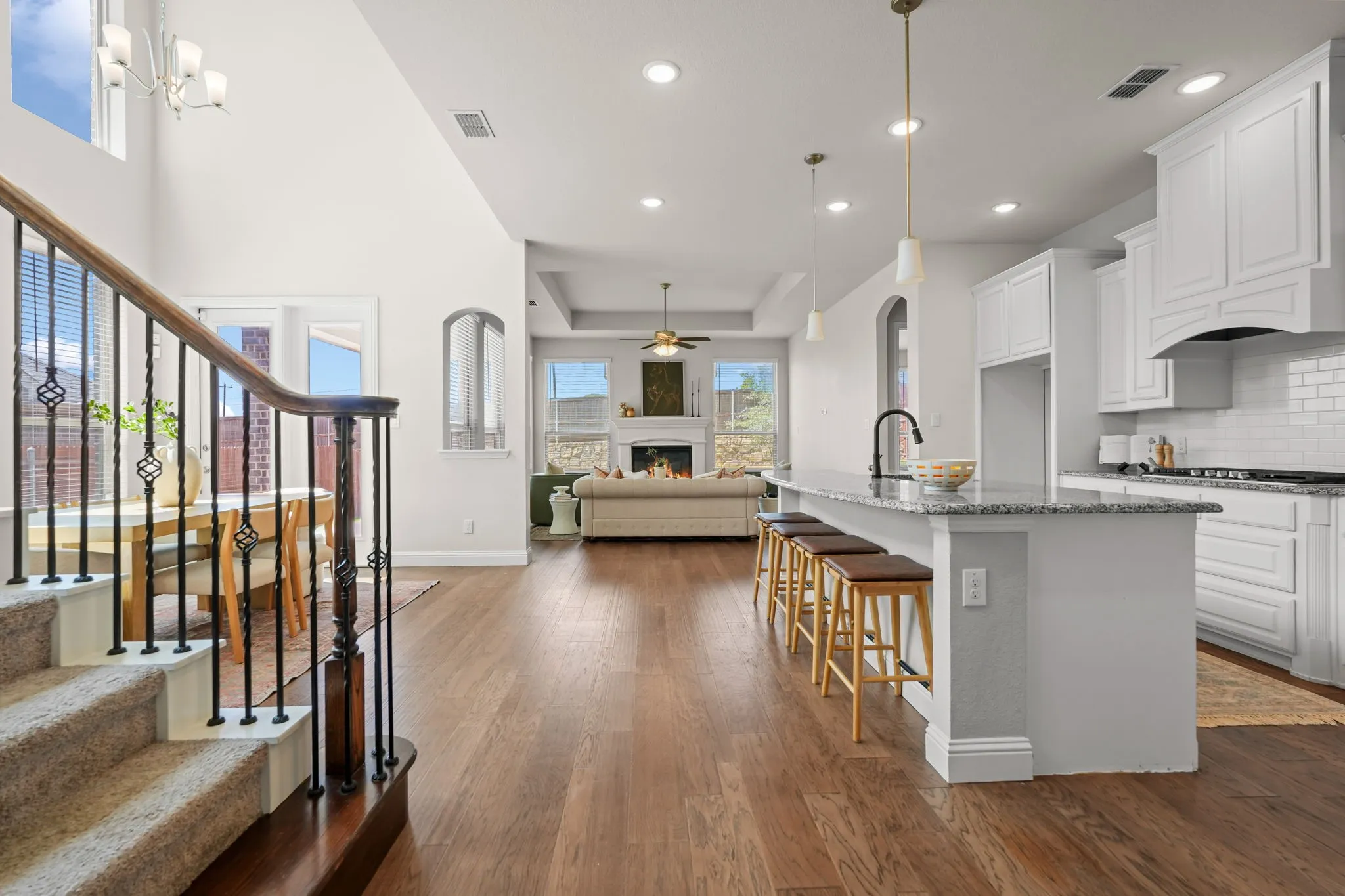 Single Family Residence For Sale in Parker County , 712 Brody Trail, Aledo, Texas 76008, 5 Bedroom, 4 Bathroom, 2 Garage spaces, 3,411 Sqft, built in 2020, mls#21381457, Real Estate Agent in Aledo, Homes For Sale in Parker county, Homes For Sale in Aledo, Realtor in Aledo Texas, Real Estate Brokerage Independent Realty Texas, Luminita Cordes Realtor